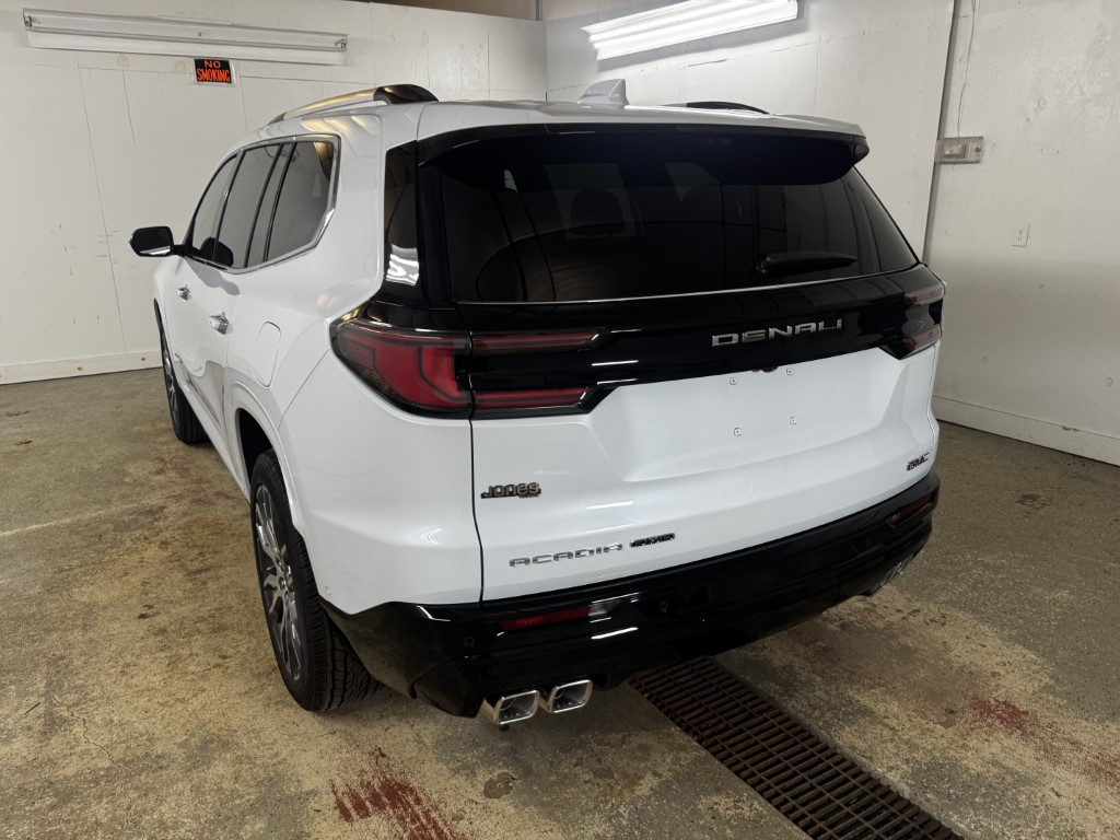 2026 GMC Acadia Denali Ultimate - Photo 7
