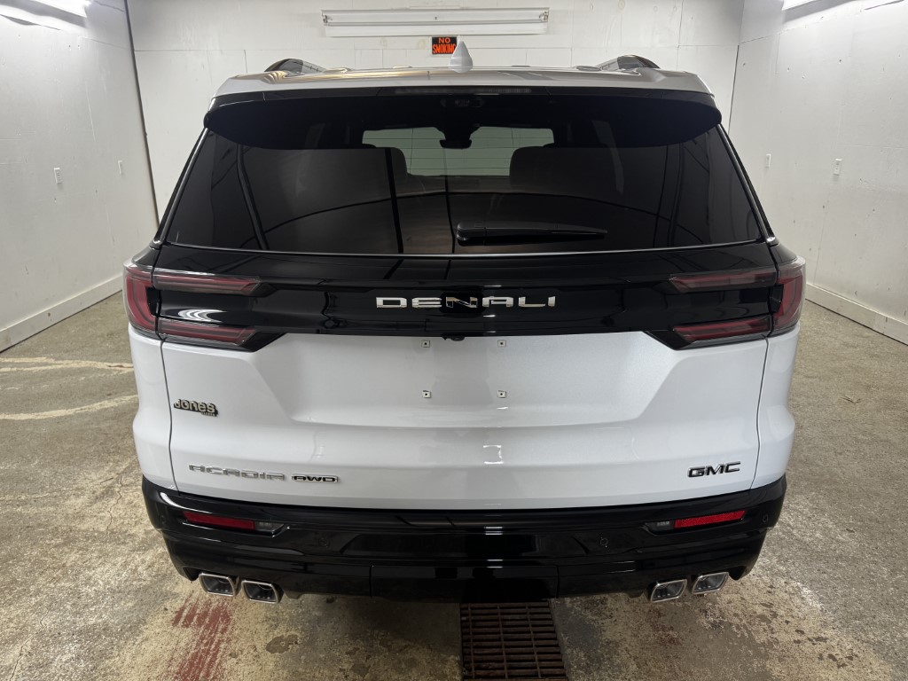 2026 GMC Acadia Denali Ultimate - Photo 8