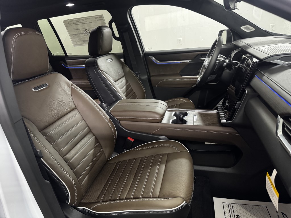 2026 GMC Acadia Denali Ultimate - Photo 70