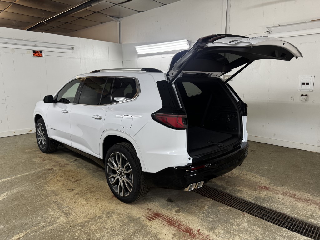 2026 GMC Acadia Denali Ultimate - Photo 63