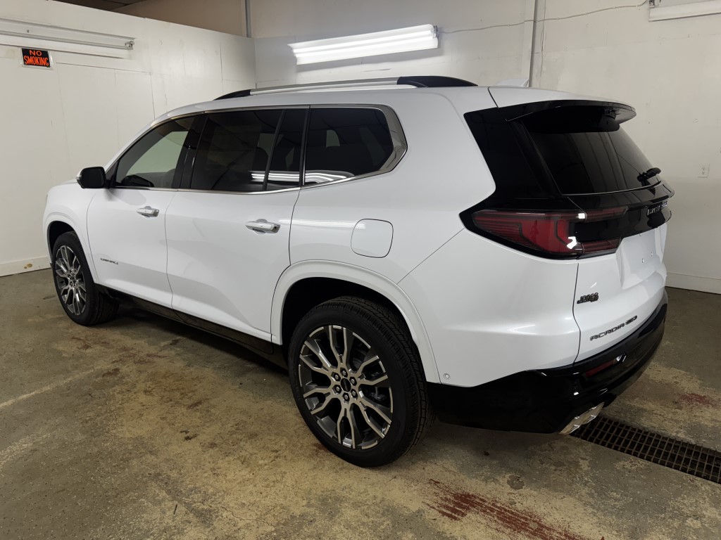 2026 GMC Acadia Denali Ultimate - Photo 6