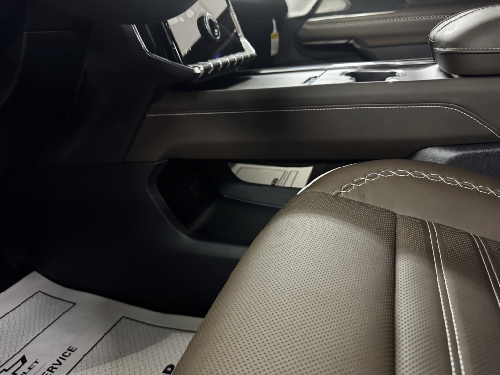 2026 GMC Acadia Denali Ultimate - Photo 24