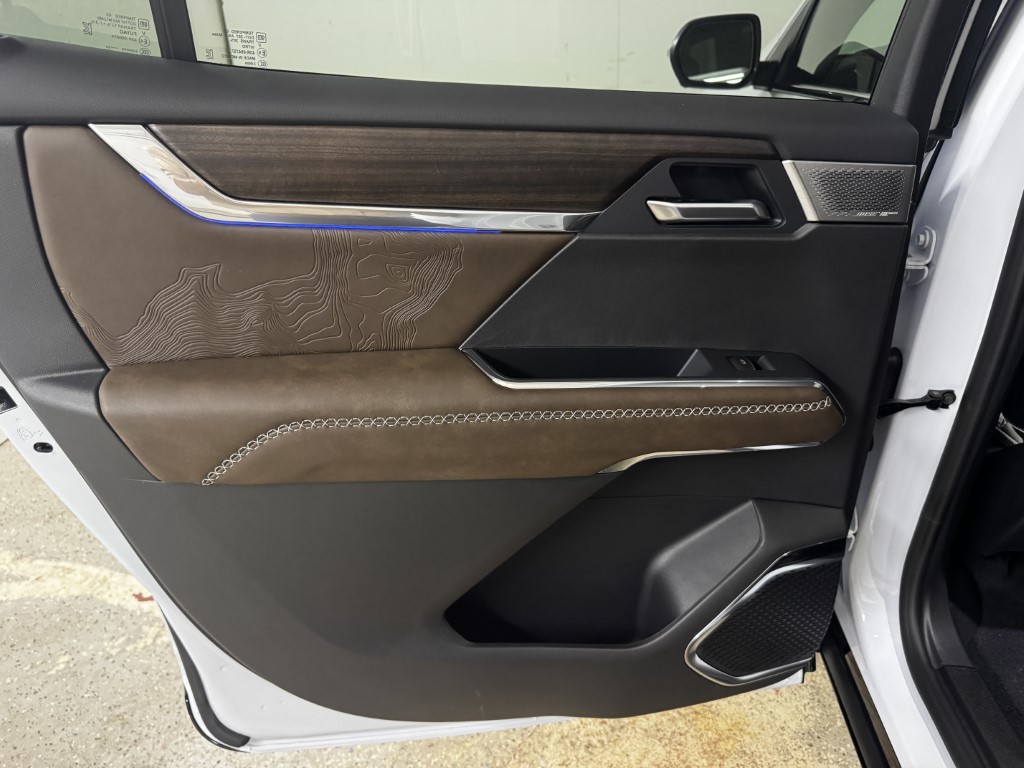 2026 GMC Acadia Denali Ultimate - Photo 52