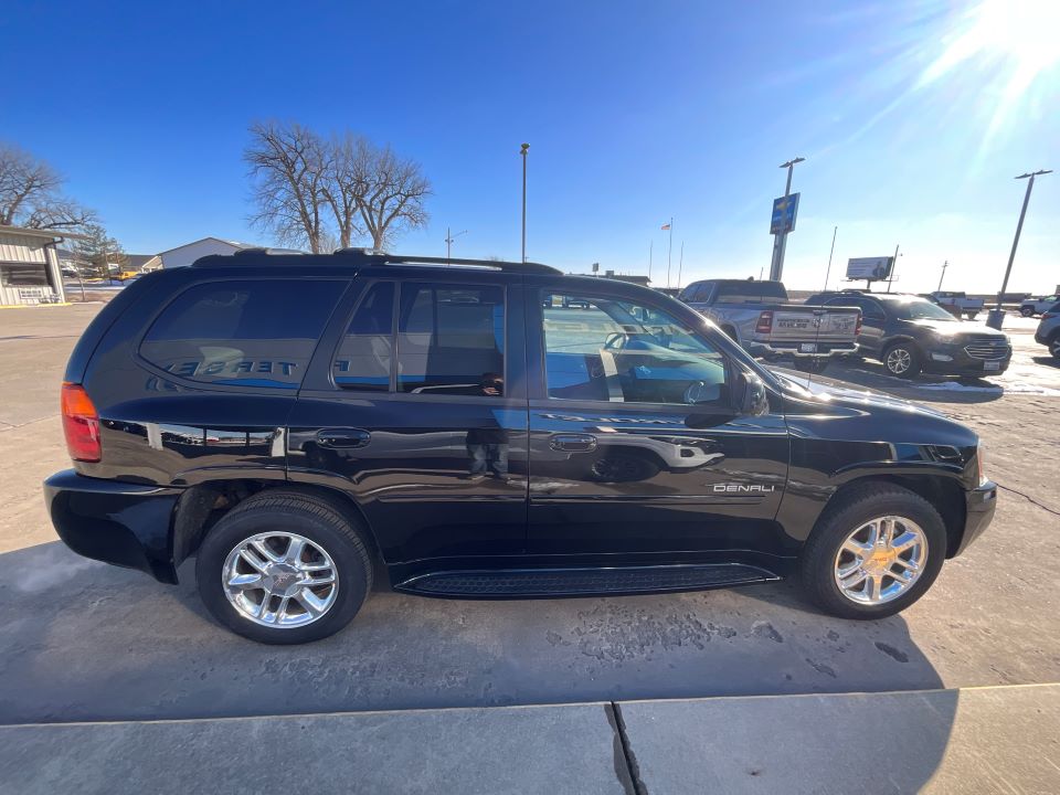 Used 2006 GMC Envoy Denali with VIN 1GKET63MX62217362 for sale in Fairbury, IL