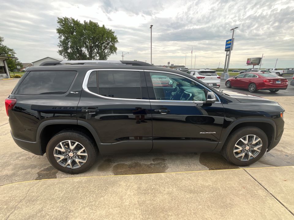 Used 2023 GMC Acadia SLT with VIN 1GKKNML44PZ237486 for sale in Fairbury, IL