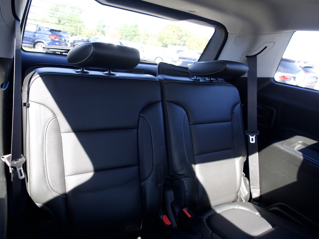 Certified Used 2018 EBONY TWILIGHT METALLIC GMC SLT image 28