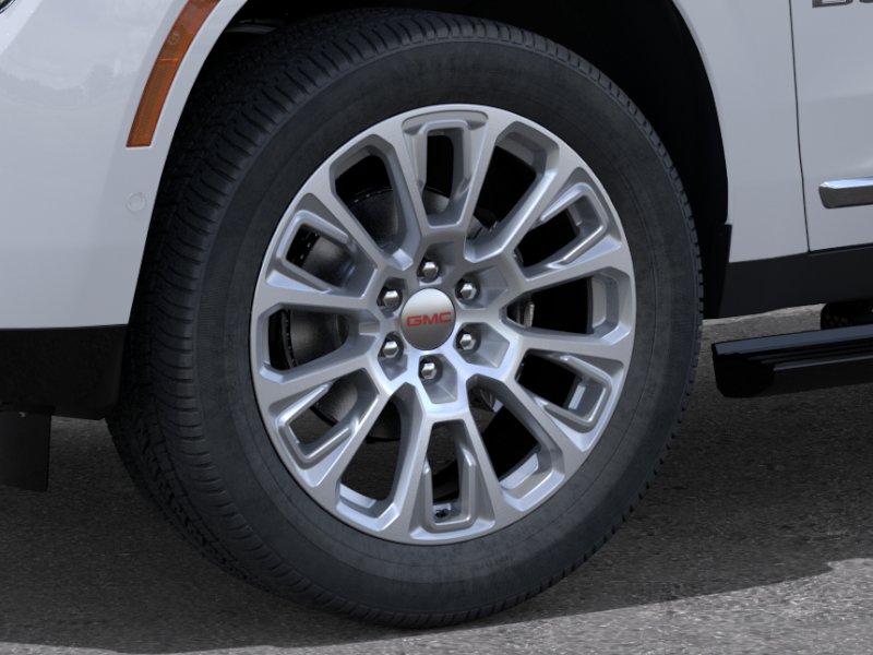 2026 GMC Yukon Denali - Photo 9