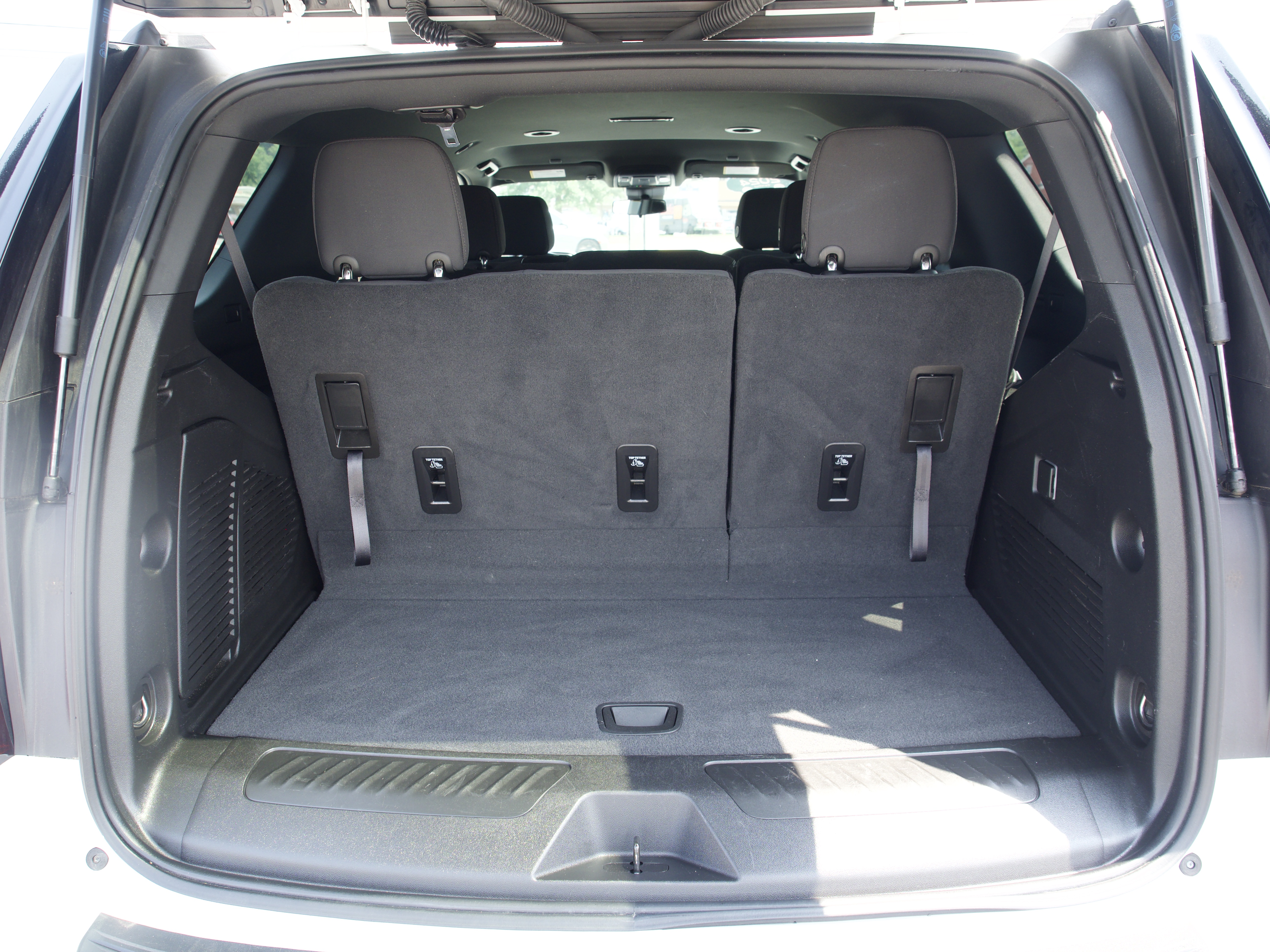 2024 GMC Yukon SLE - Photo 38