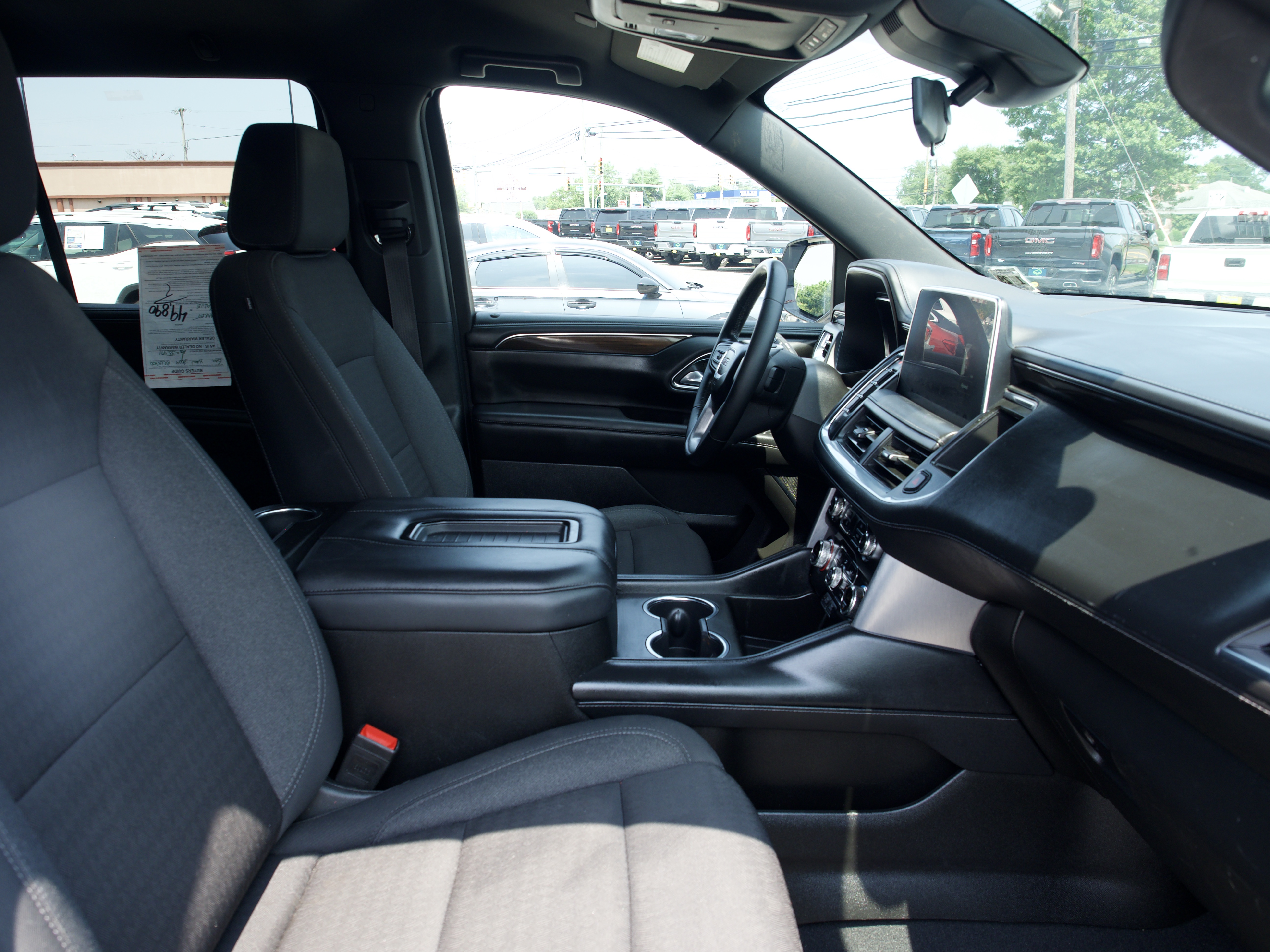 2024 GMC Yukon SLE - Photo 34