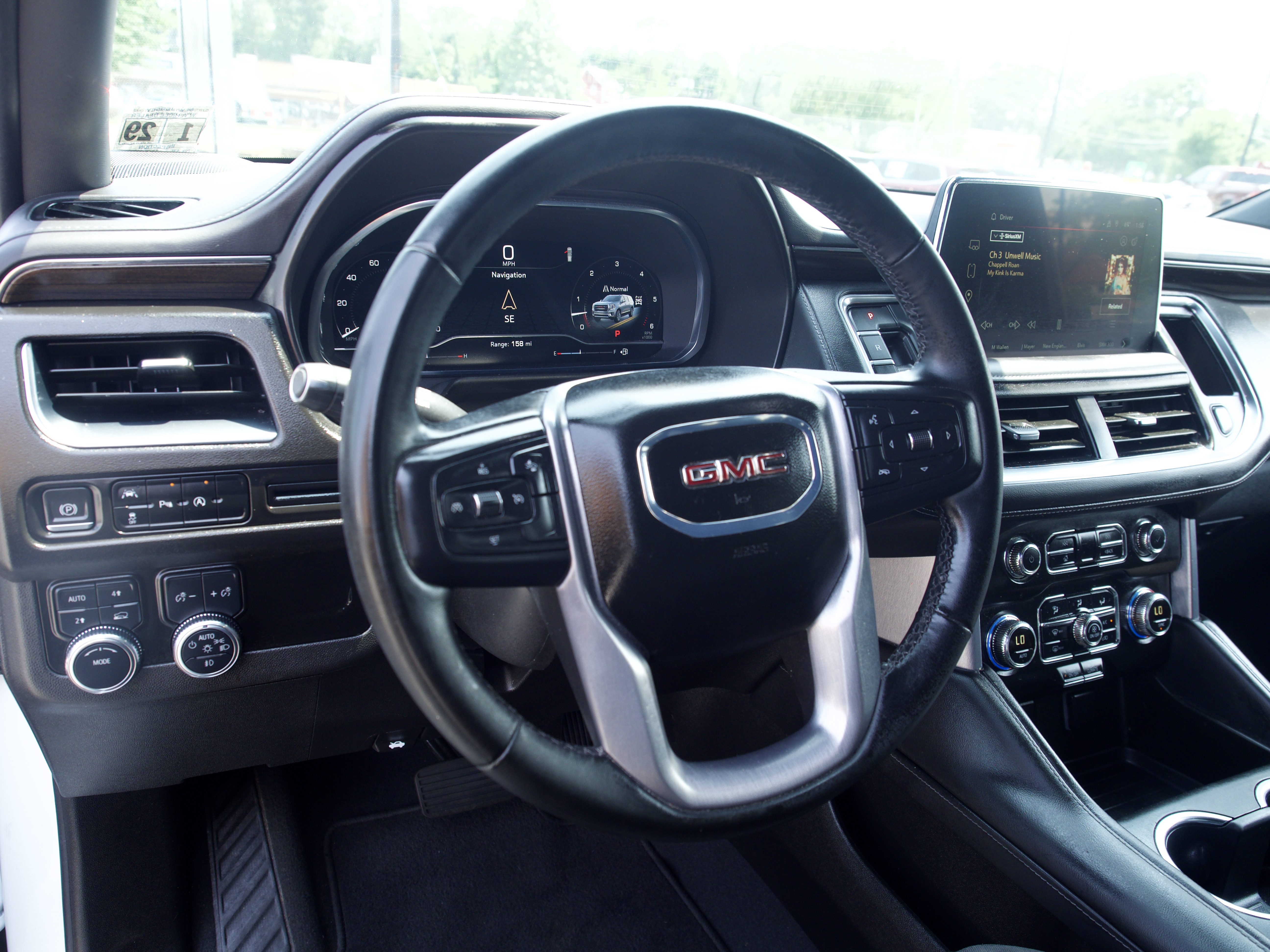 2024 GMC Yukon SLE - Photo 19