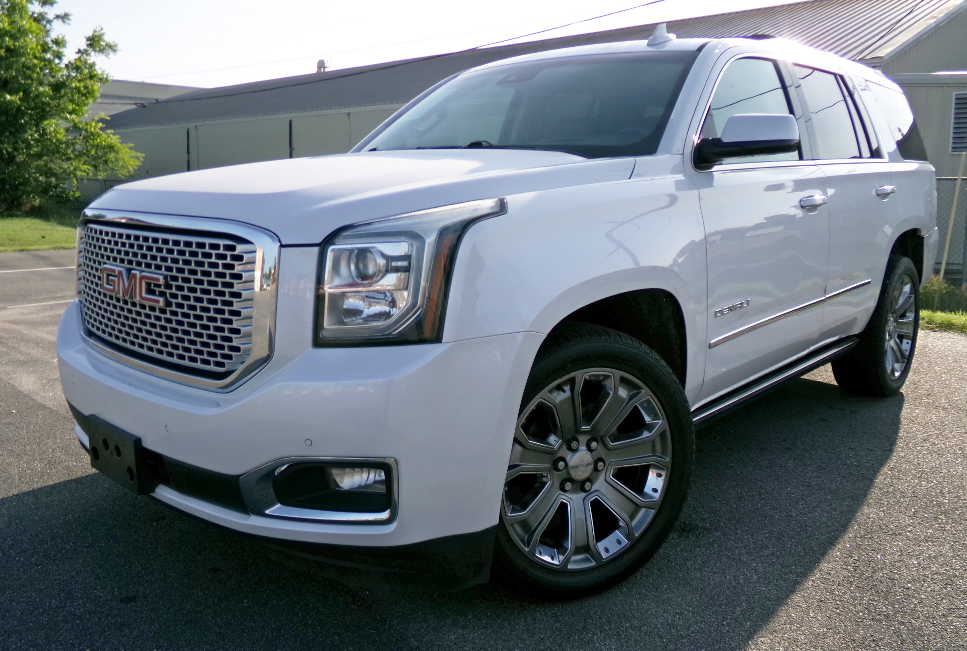 2017 GMC Yukon 4WD Denali's photo