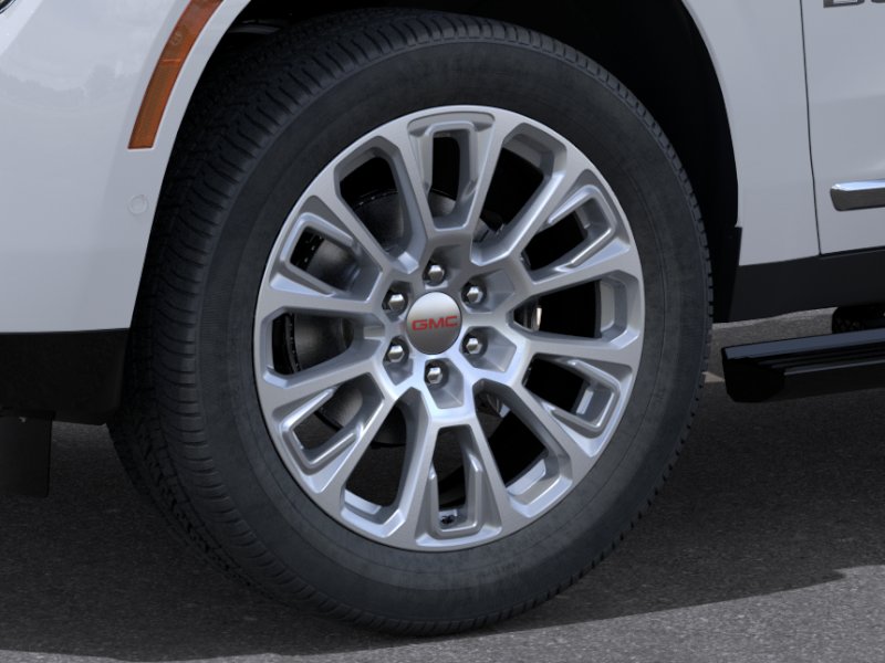 2026 GMC Yukon Denali - Photo 9