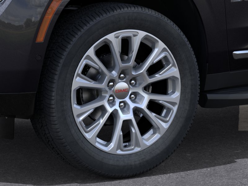 2026 GMC Yukon Denali - Photo 9