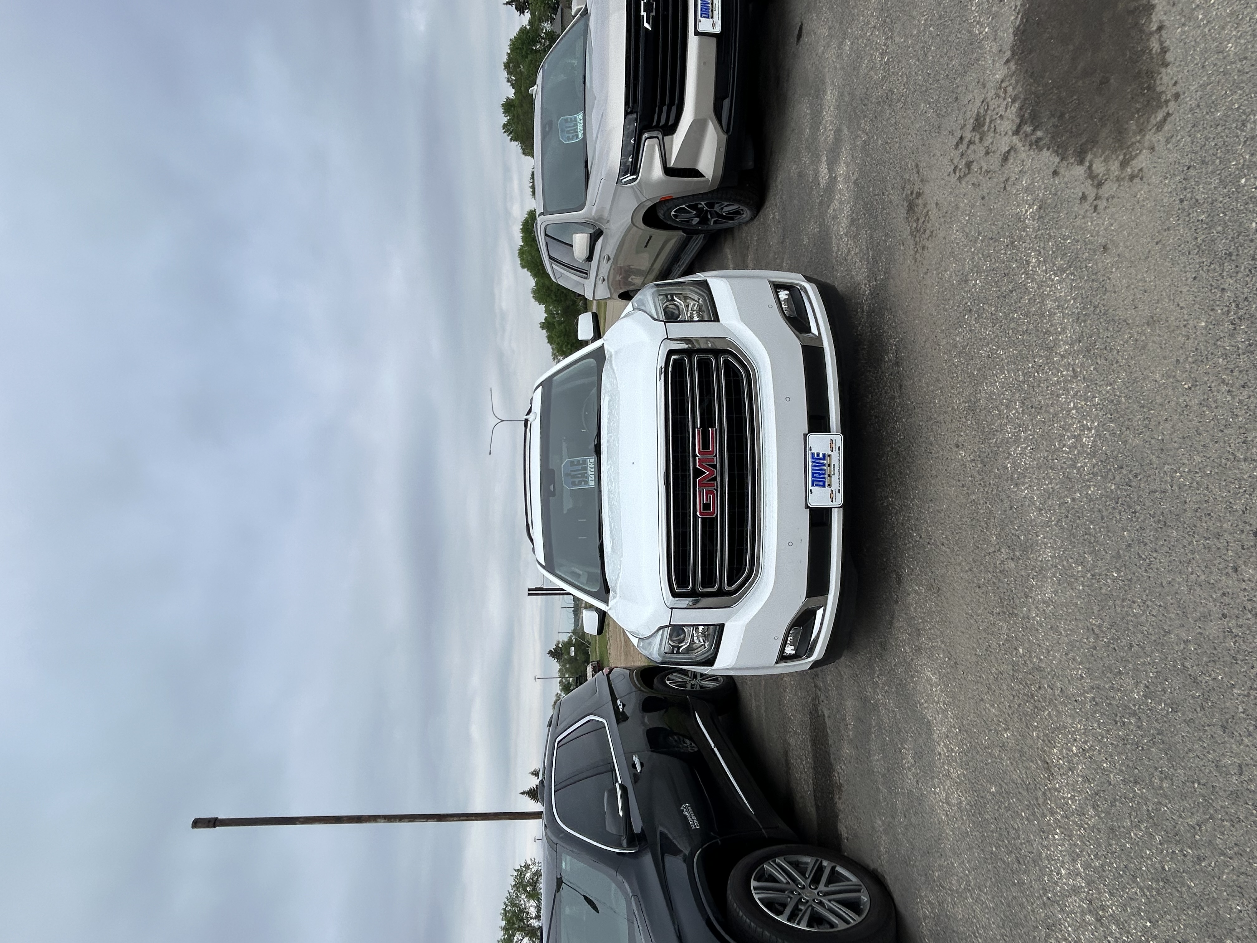 Used 2016 GMC Yukon XL SLT with VIN 1GKS2GKCXGR360227 for sale in Bottineau, ND