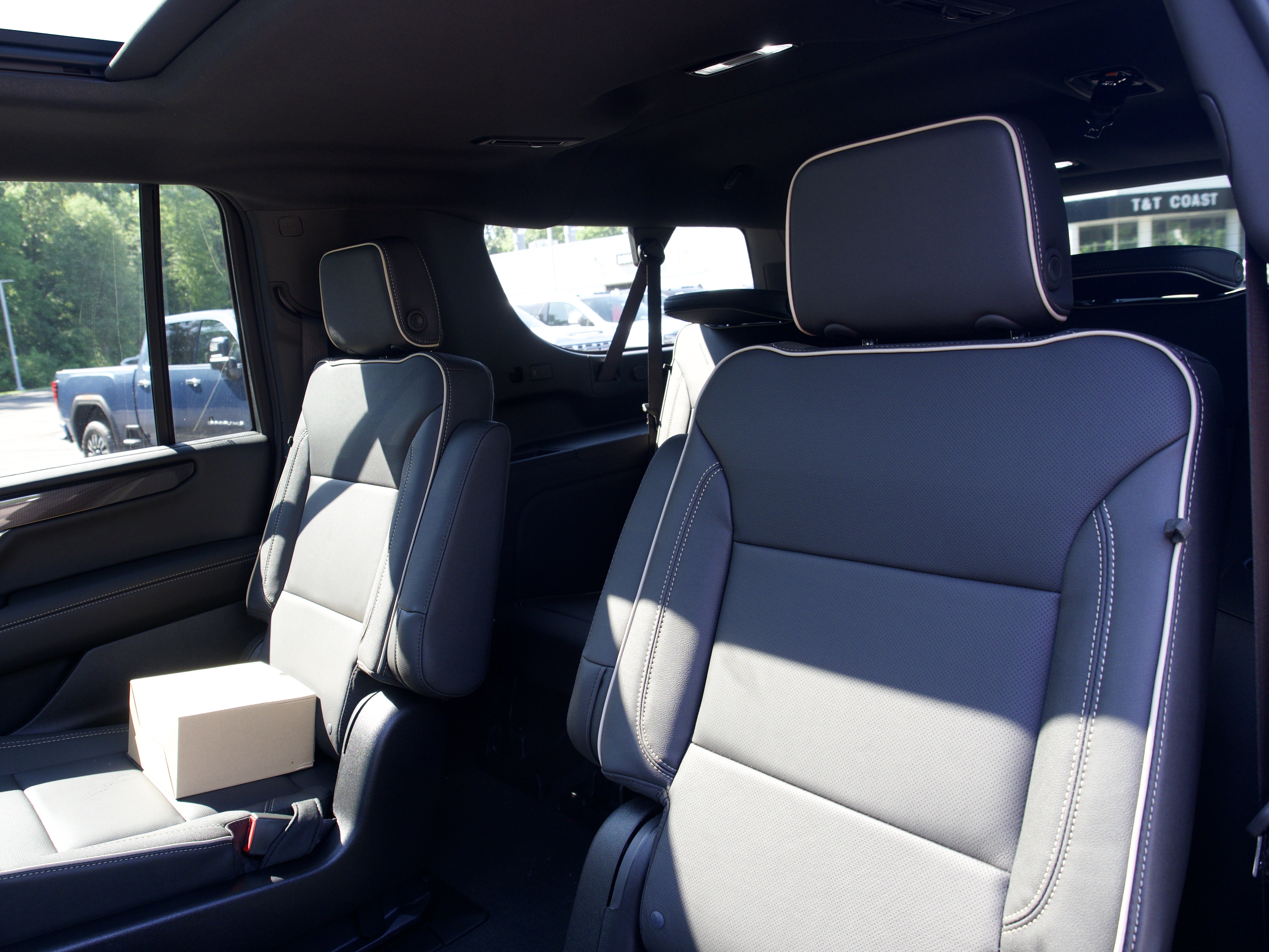 2026 GMC Yukon XL Elevation - Photo 15