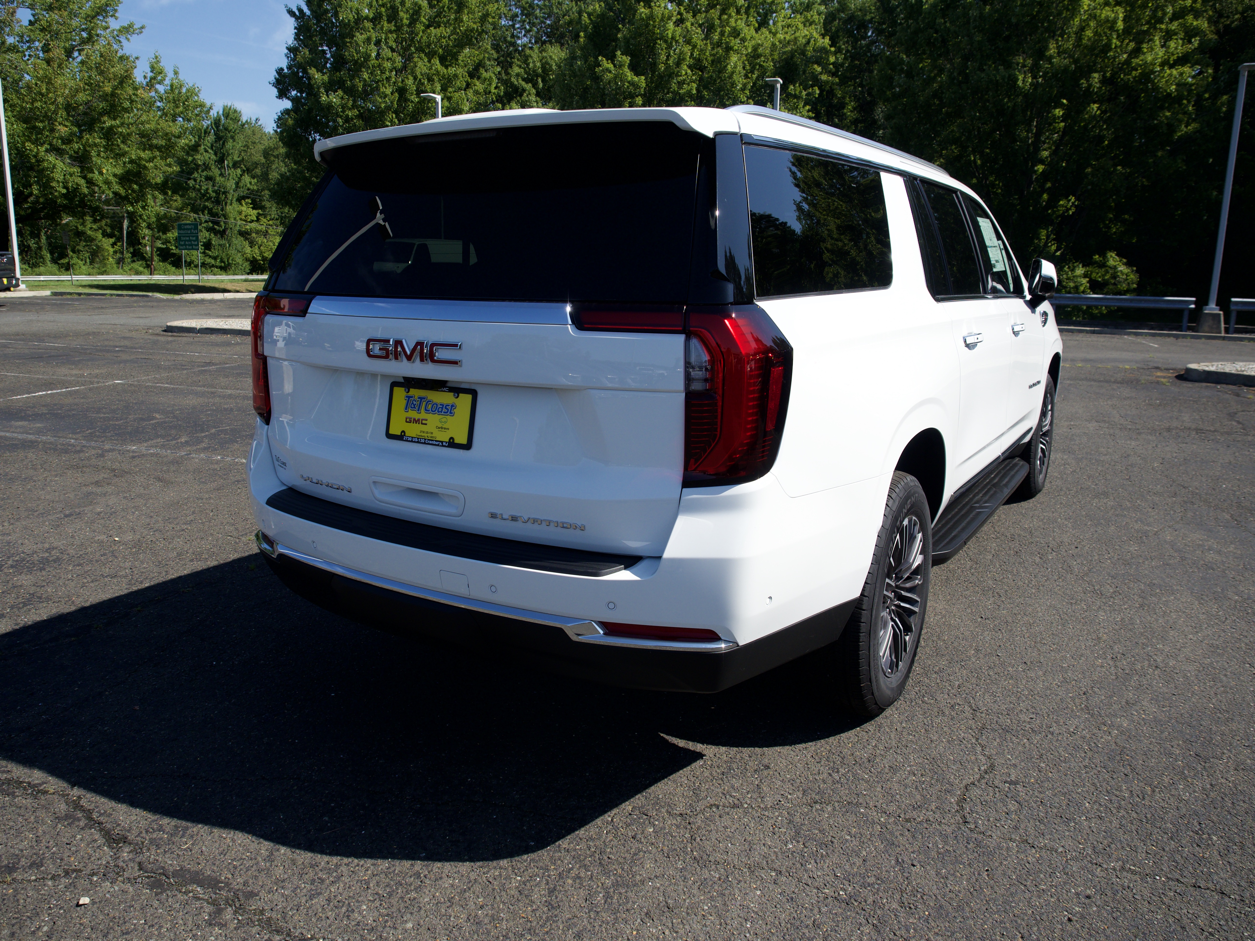 2026 GMC Yukon XL Elevation - Photo 6