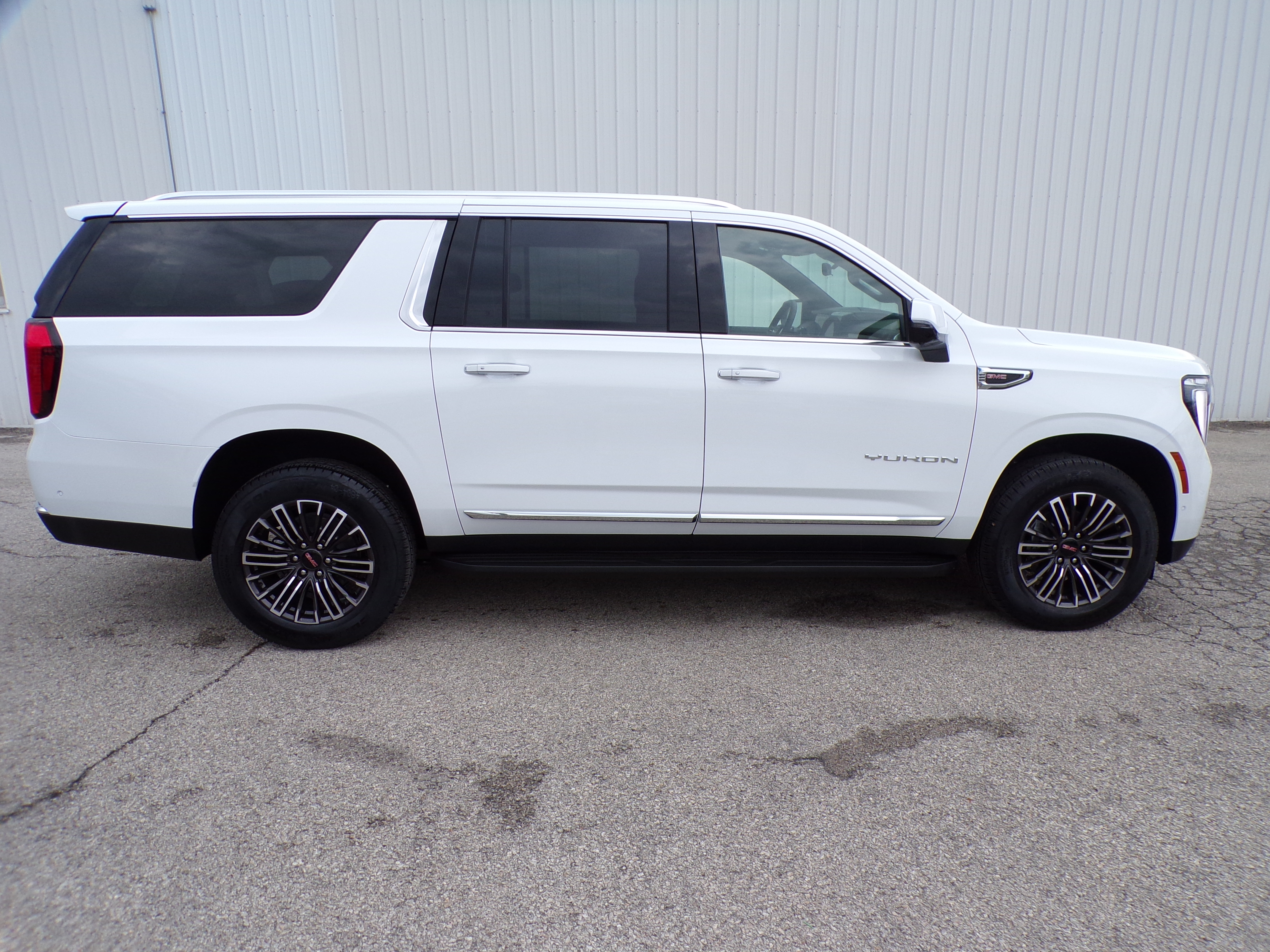 2027 GMC Yukon XL