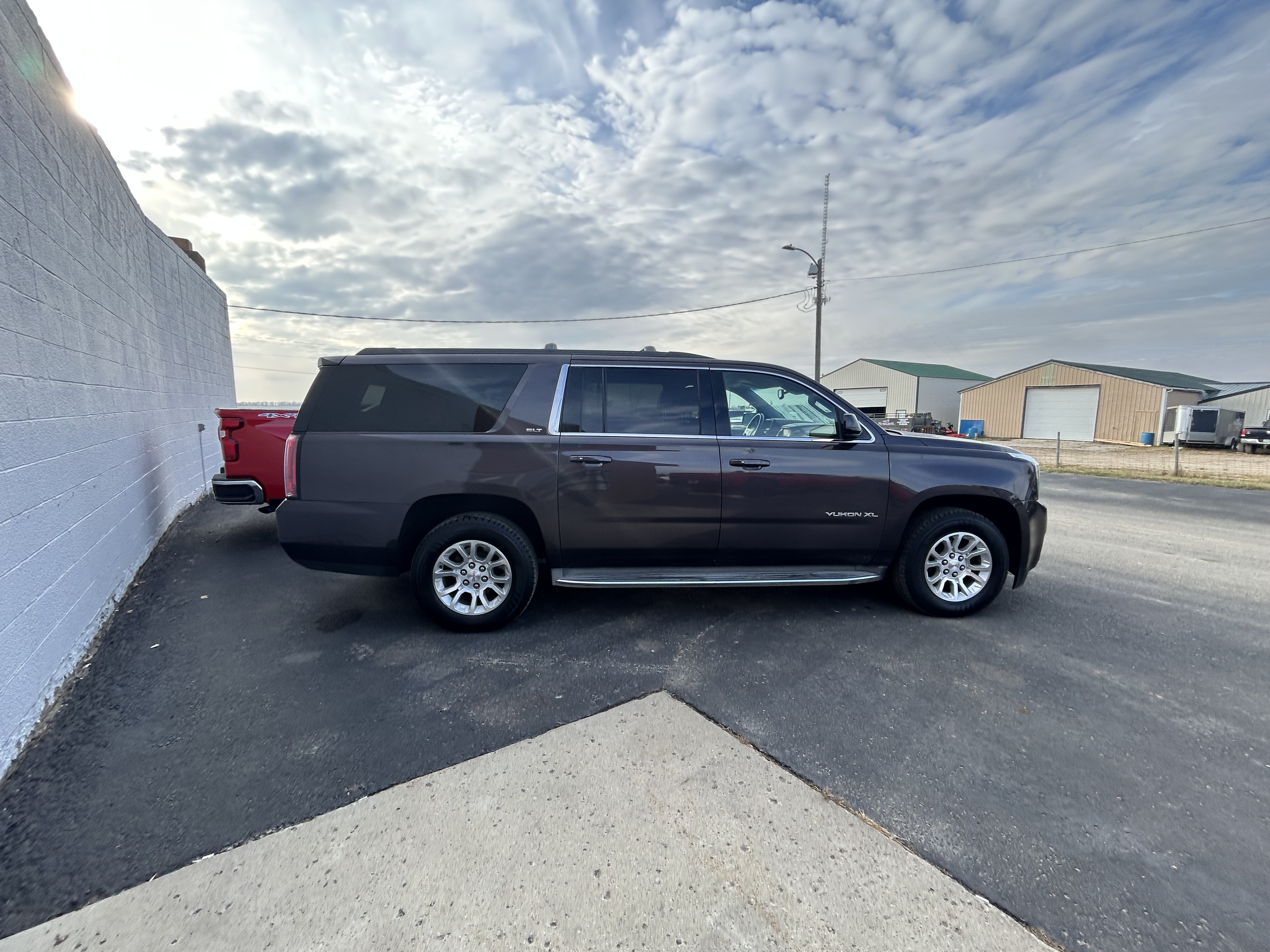 Used 2015 GMC Yukon XL SLT with VIN 1GKS2HKC3FR175926 for sale in Bottineau, ND