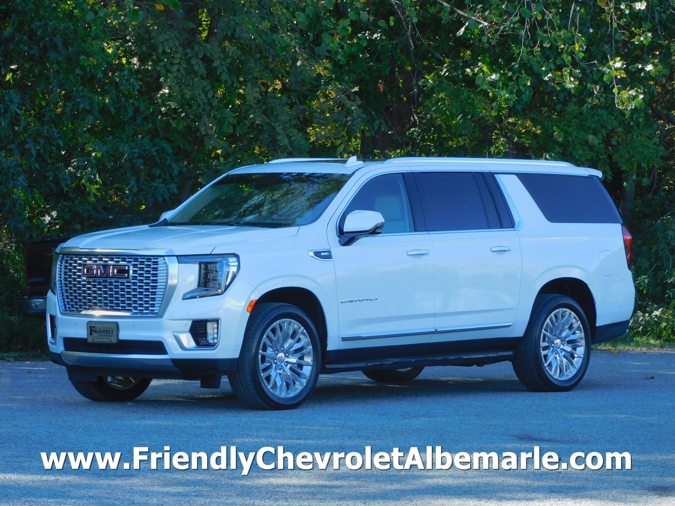2023 GMC Yukon XL Denali's photo