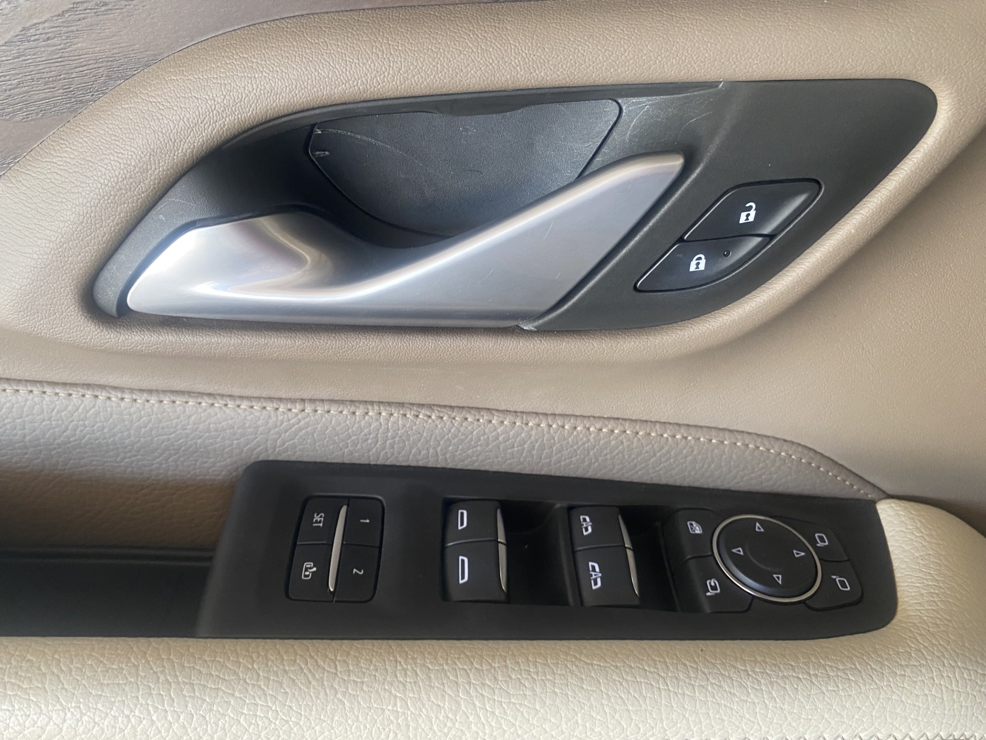 Used 2022 PEARL BEIGE METALLIC GMC Denali image 17