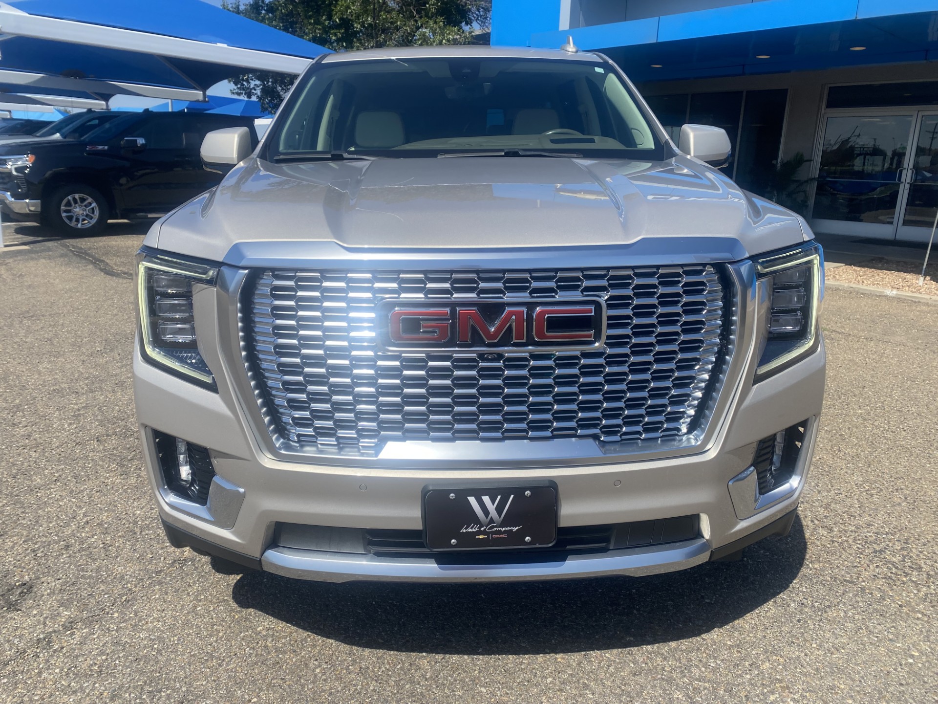 Used 2022 PEARL BEIGE METALLIC GMC Denali image 3