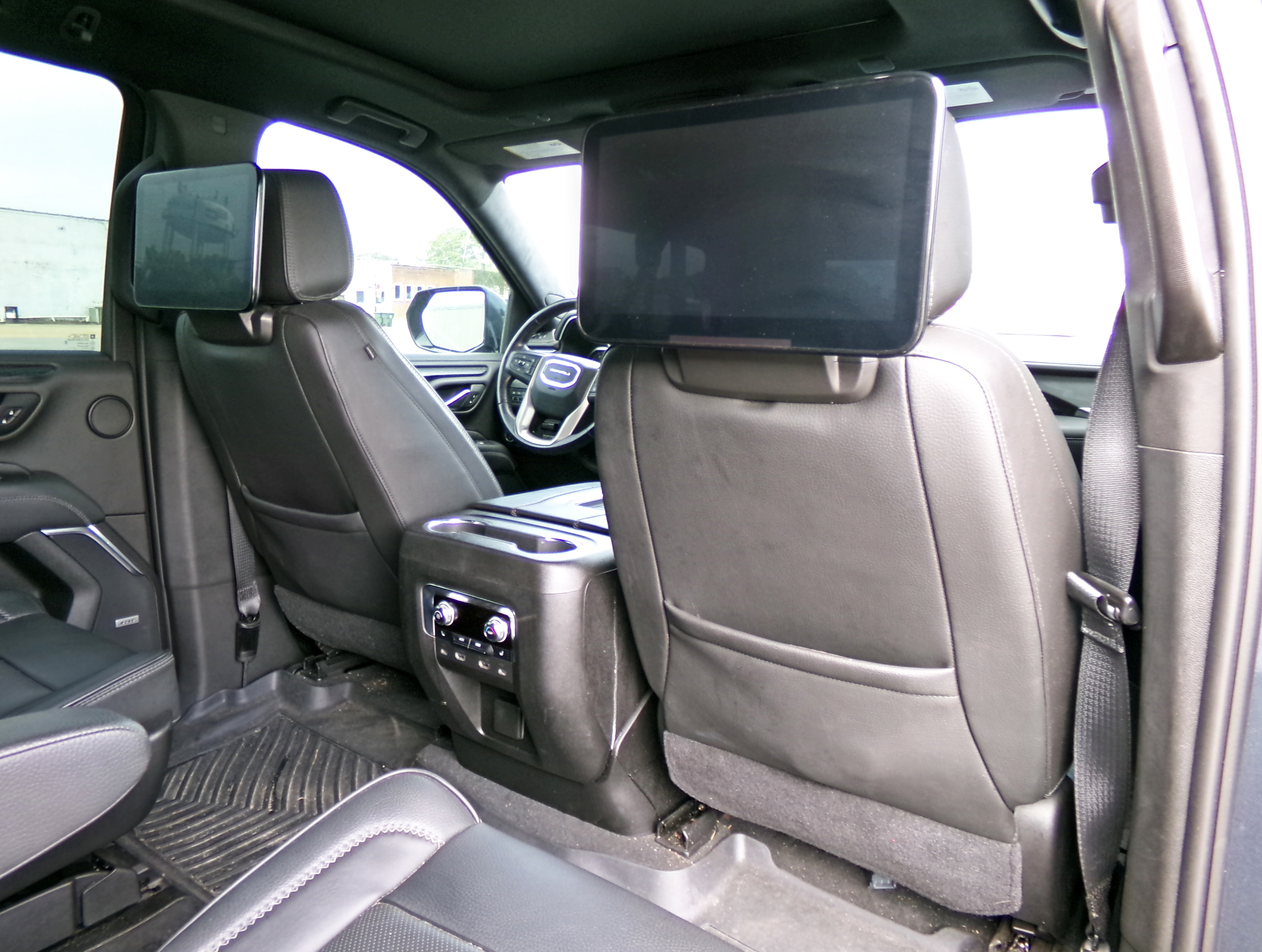 Used 2021 DARK SKY METALLIC GMC Denali image 17