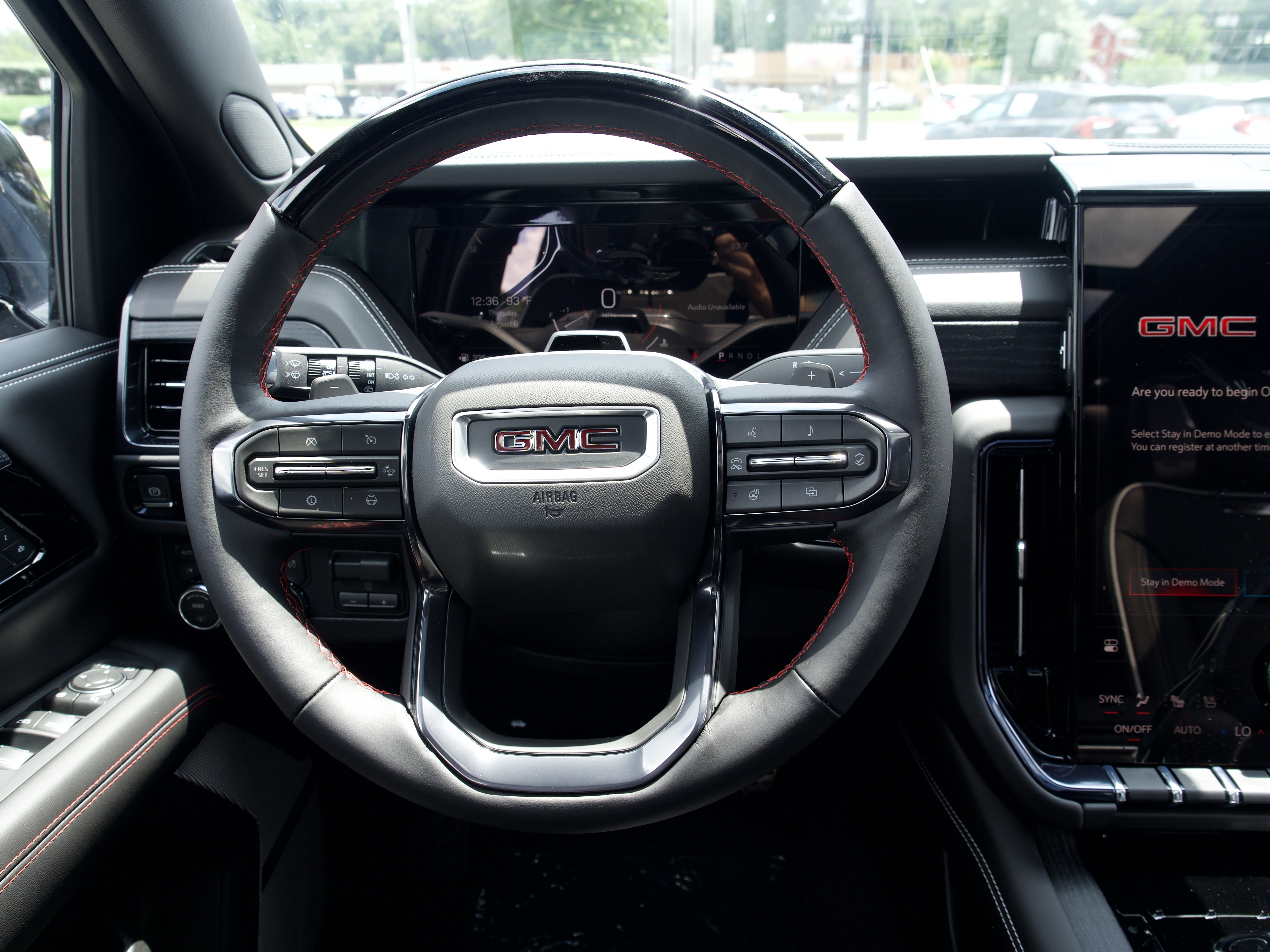 2026 GMC Yukon AT4 Ultimate - Photo 20
