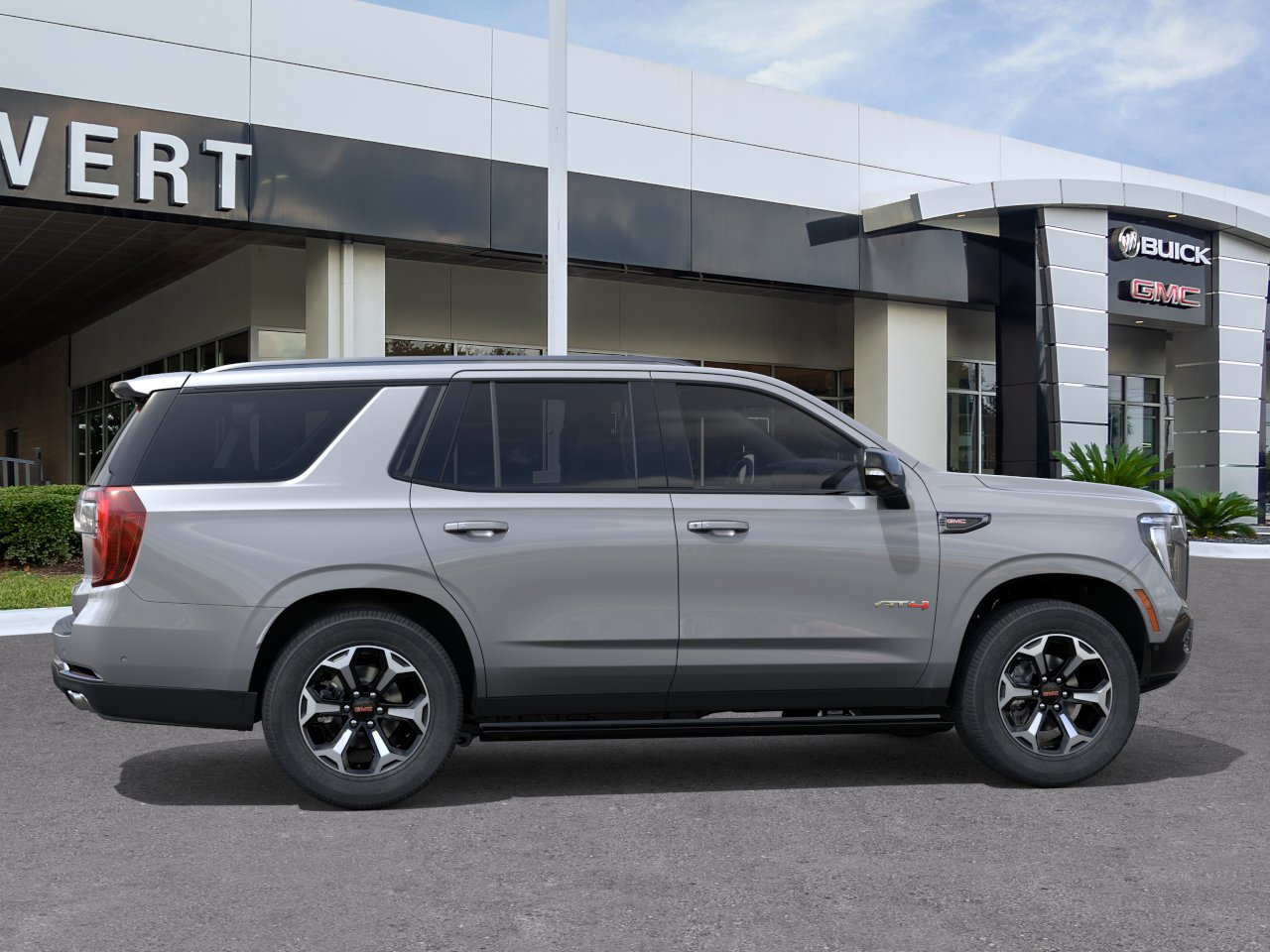 2026 GMC Yukon AT4 Ultimate - Photo 5