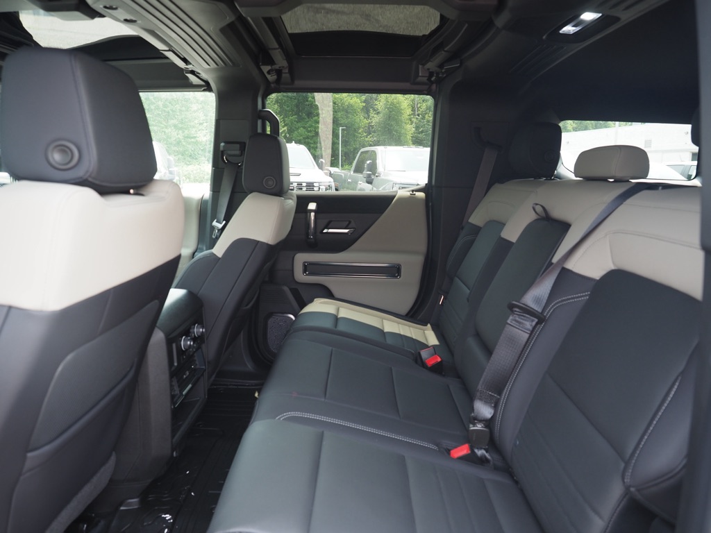 2026 GMC HUMMER EV 2X - Photo 15