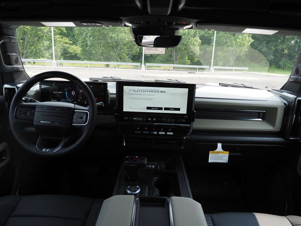 2026 GMC HUMMER EV 2X - Photo 18