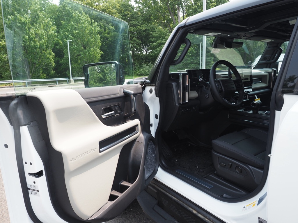 2026 GMC HUMMER EV 2X - Photo 10