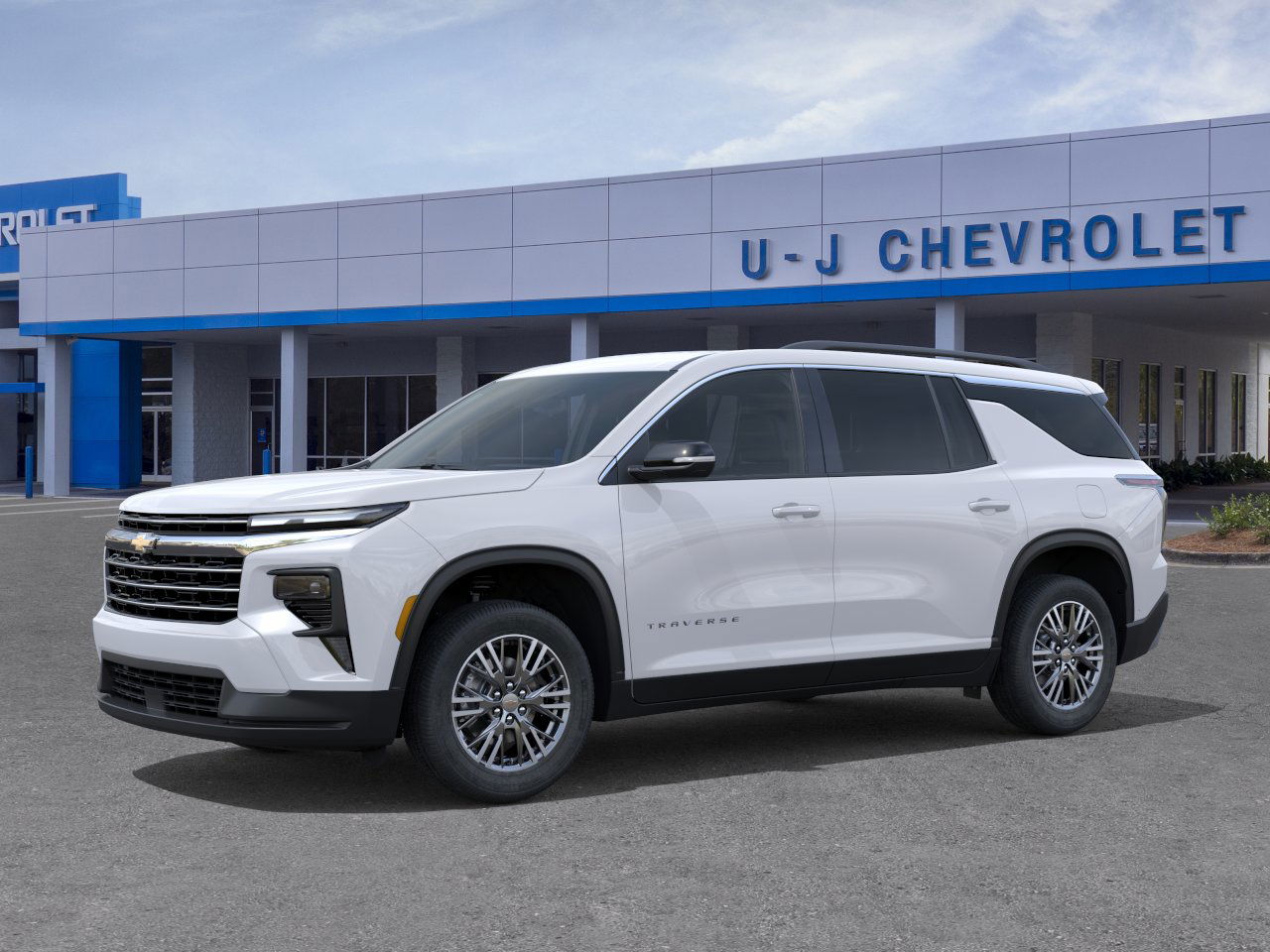 2026 Chevrolet Traverse photo 2