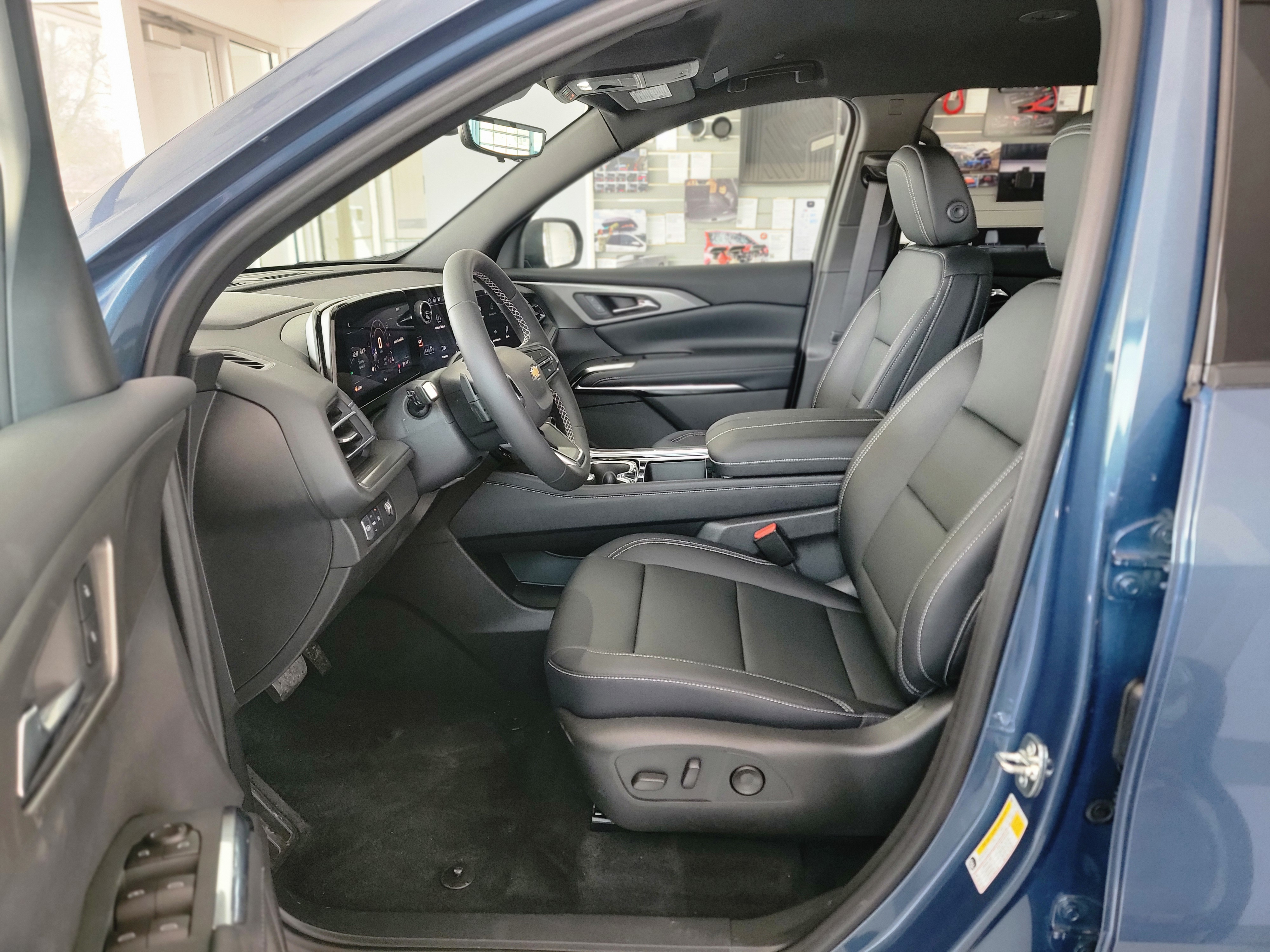 2026 Chevrolet Traverse LT - Photo 14