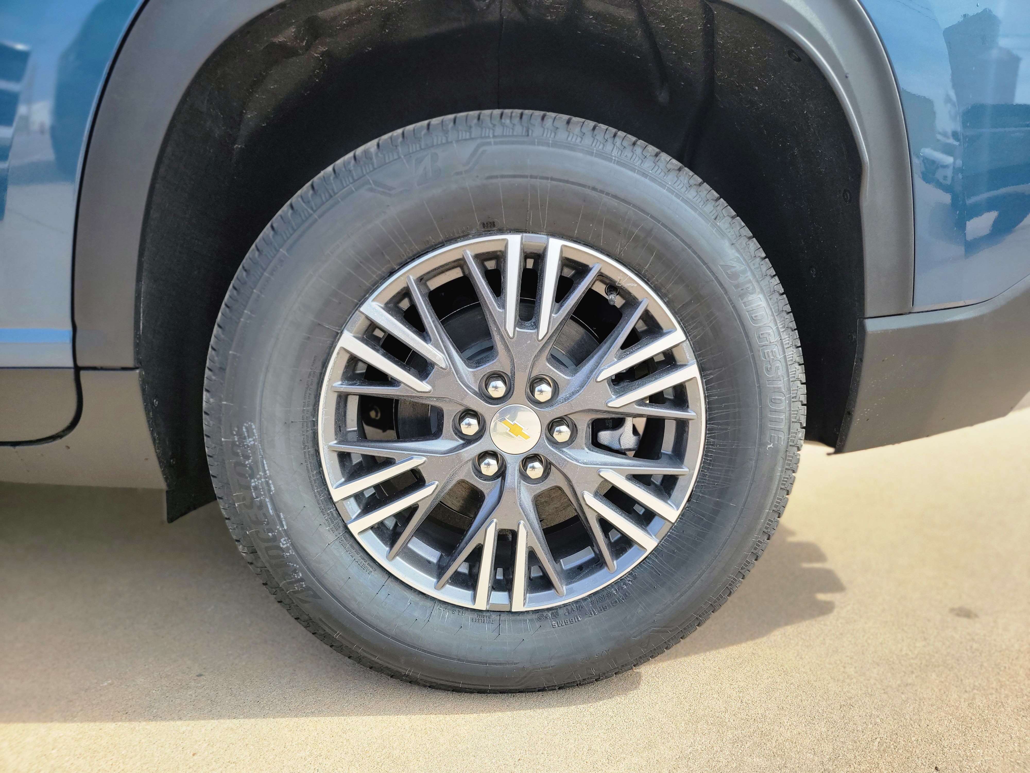 2026 Chevrolet Traverse LT - Photo 9
