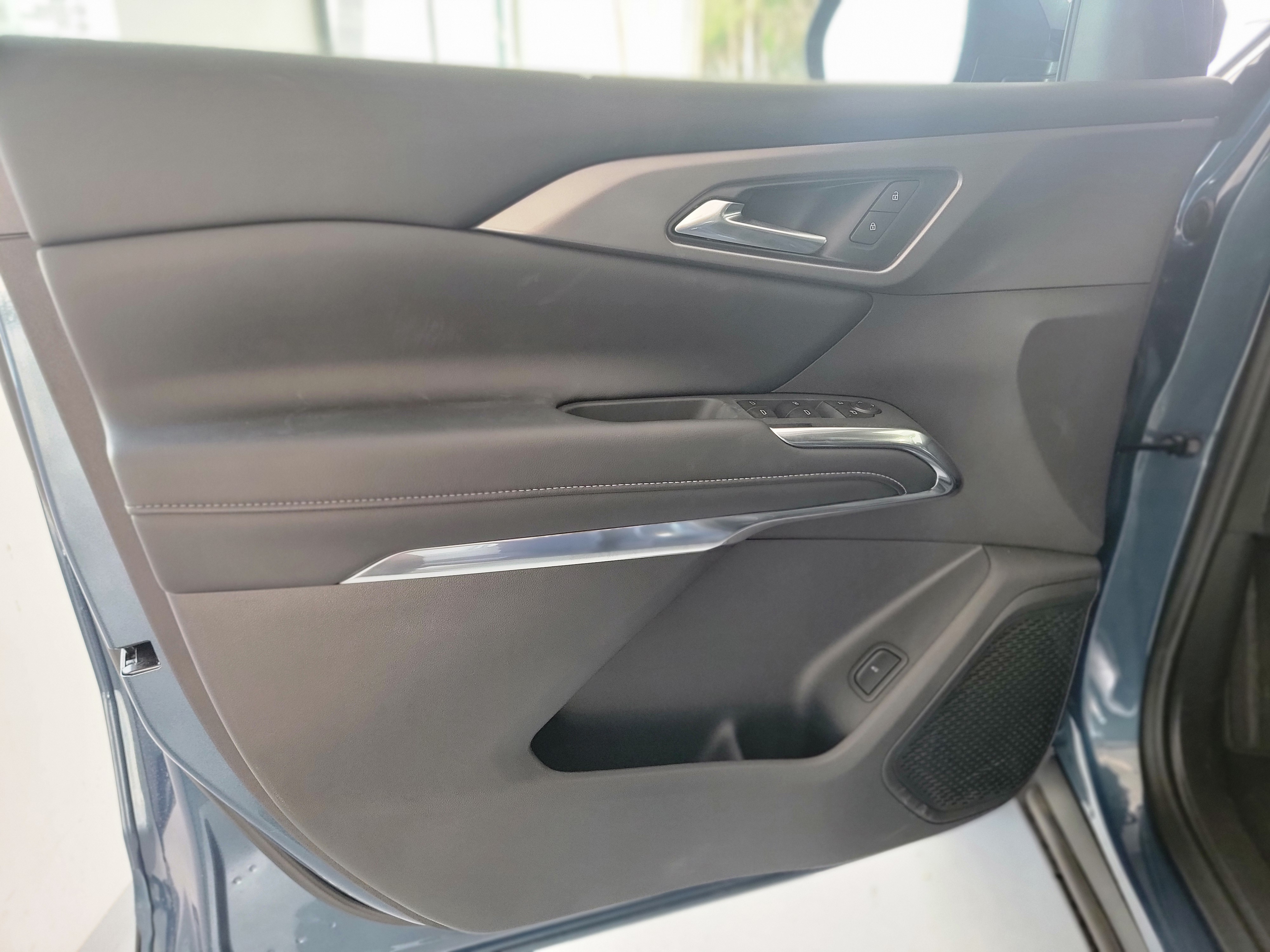2026 Chevrolet Traverse LT - Photo 12