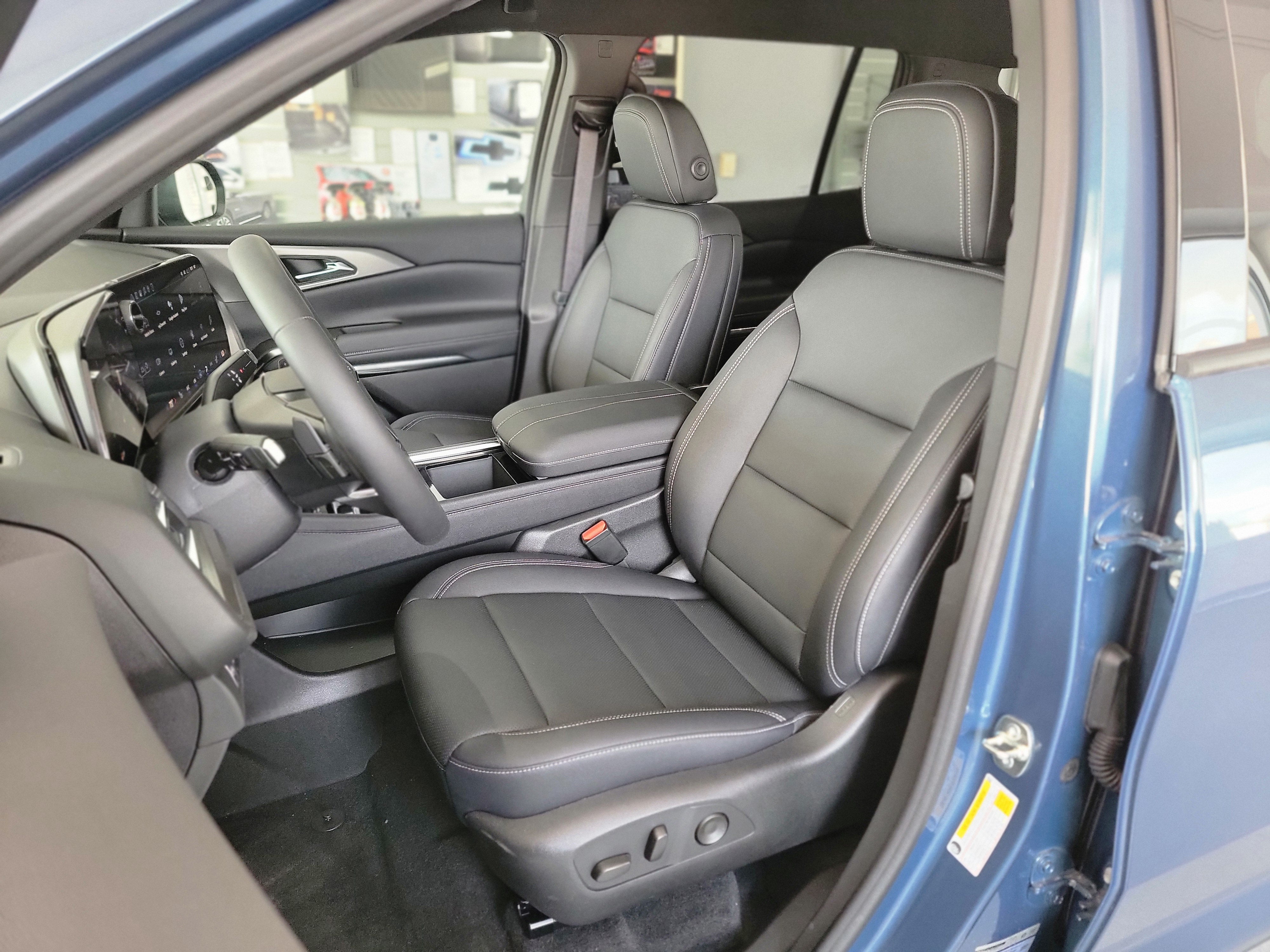 2026 Chevrolet Traverse LT - Photo 11