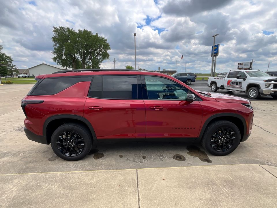 Used 2024 Chevrolet Traverse 1LT with VIN 1GNERGKS6RJ224052 for sale in Fairbury, IL