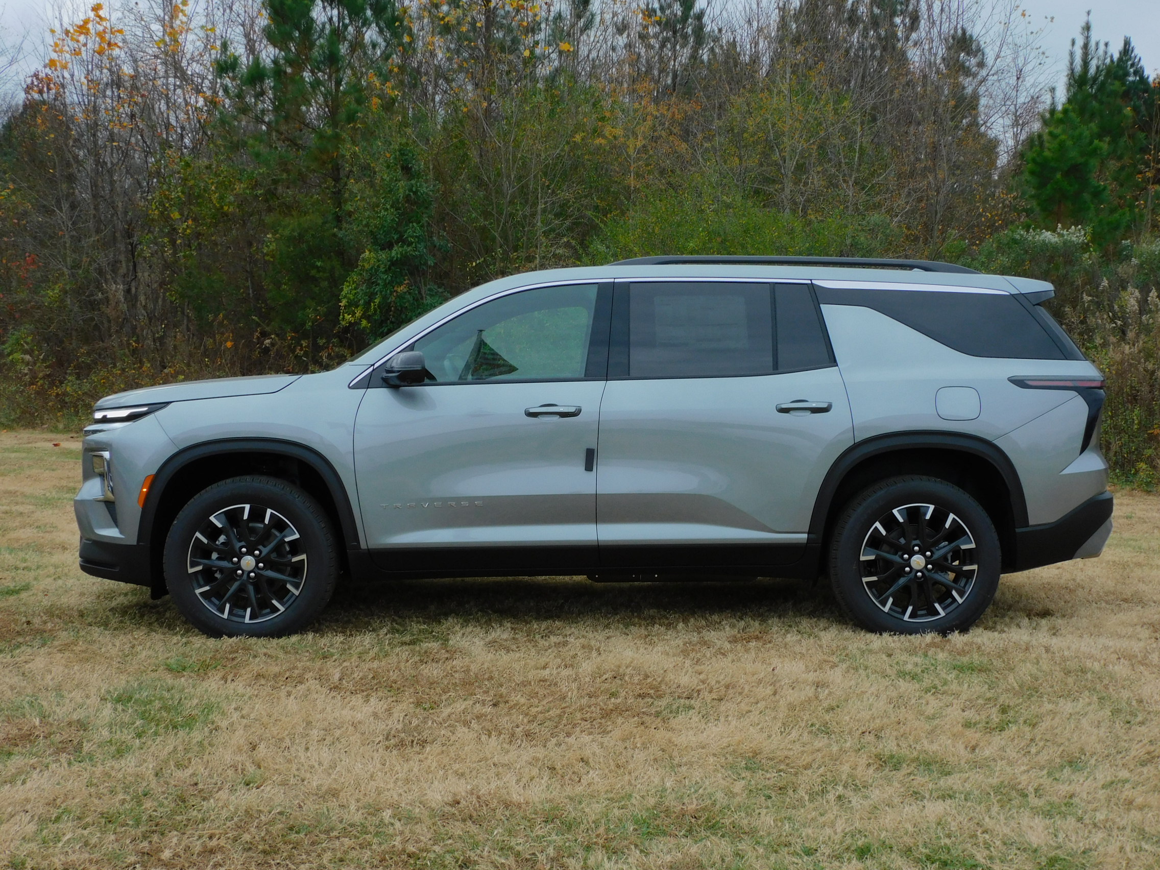 2026 Chevrolet Traverse photo 4