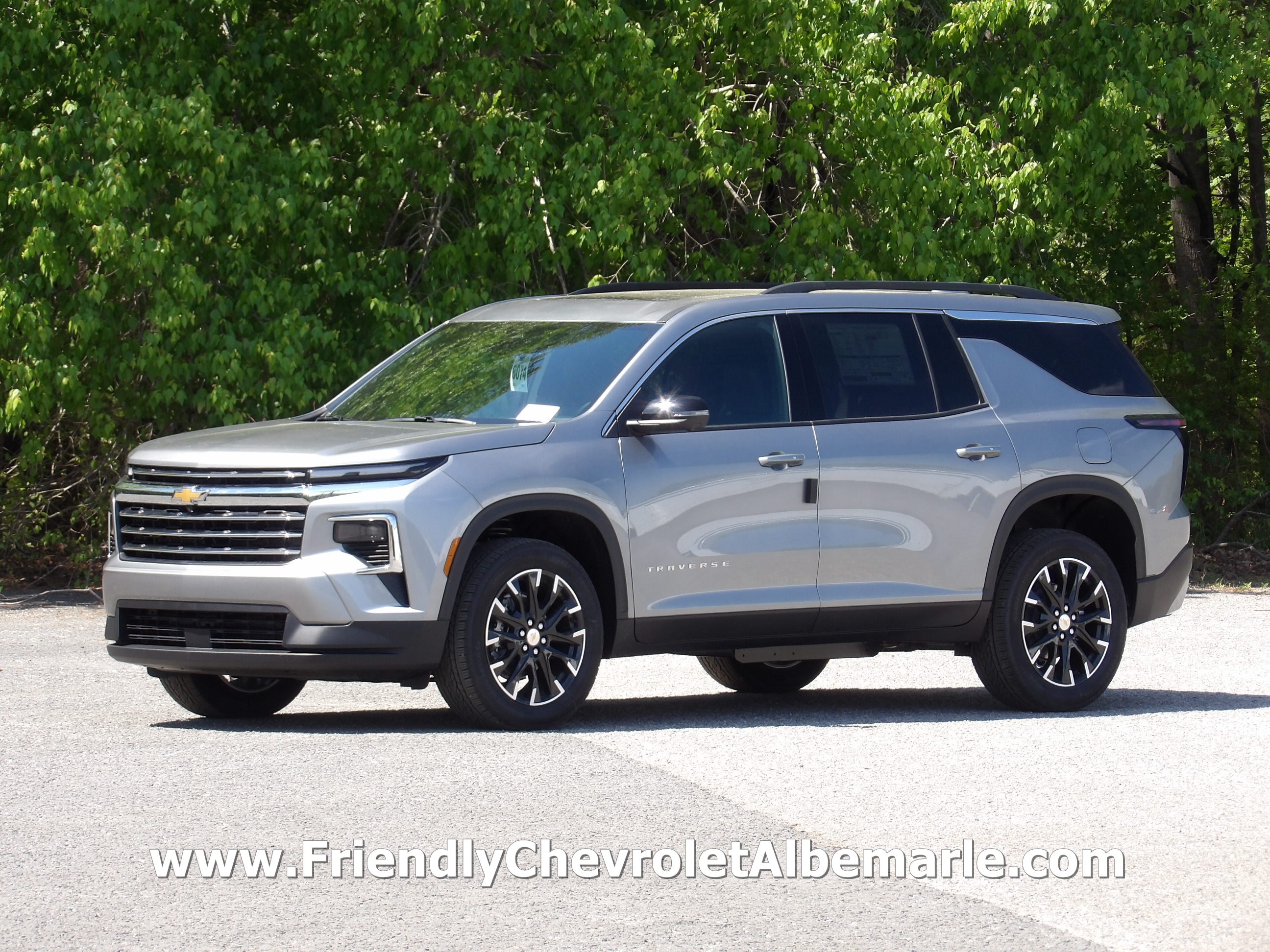 2026 Chevrolet Traverse FWD LT's photo