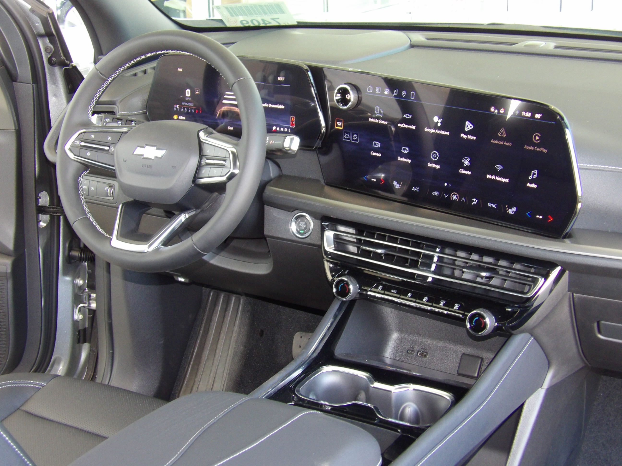 2026 Chevrolet Traverse LT - Photo 21