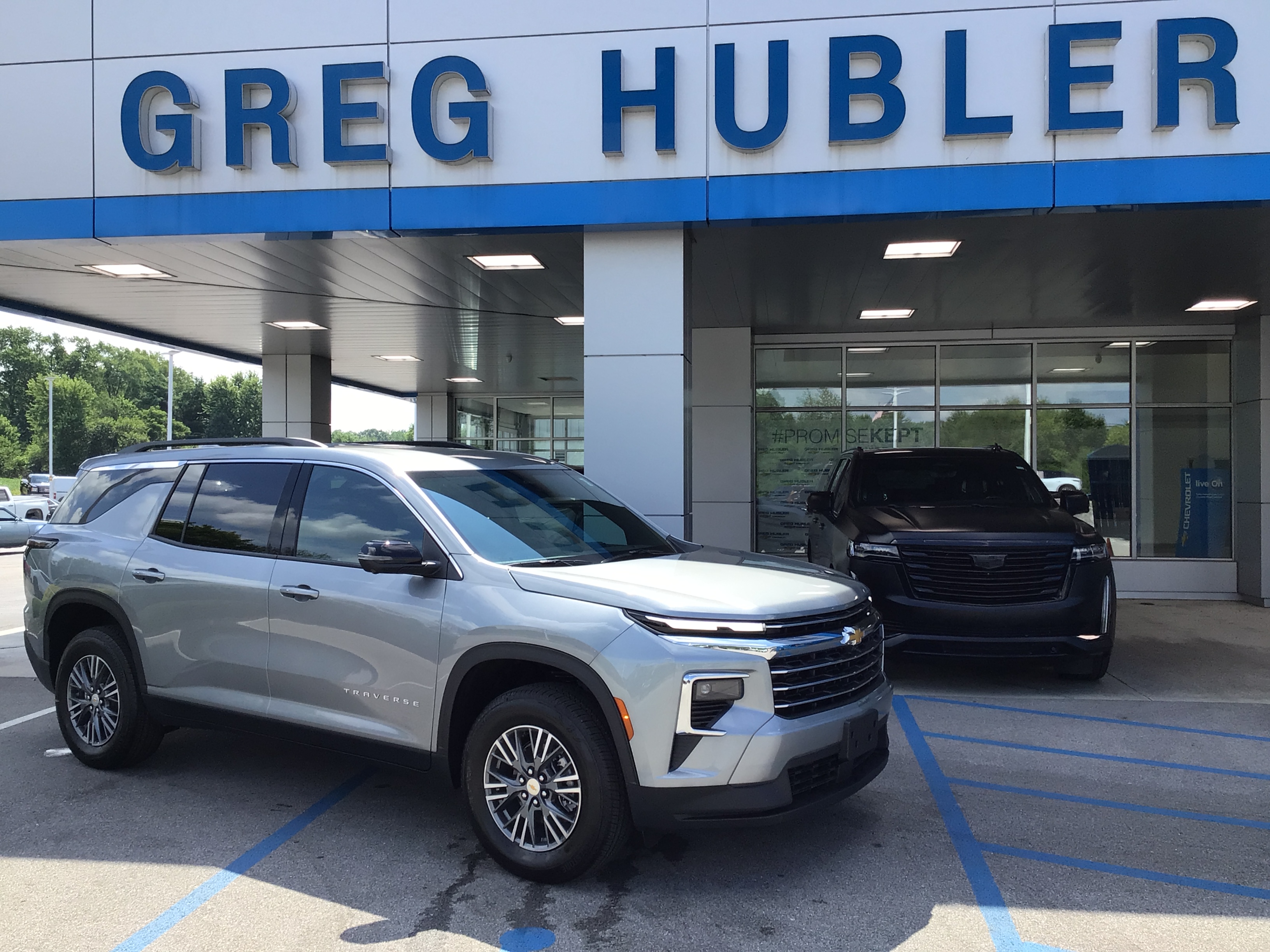 Sterling Gray Metallic 2026 Chevrolet Traverse SUV / Crossover Front-Wheel Drive 8-Speed Automatic
