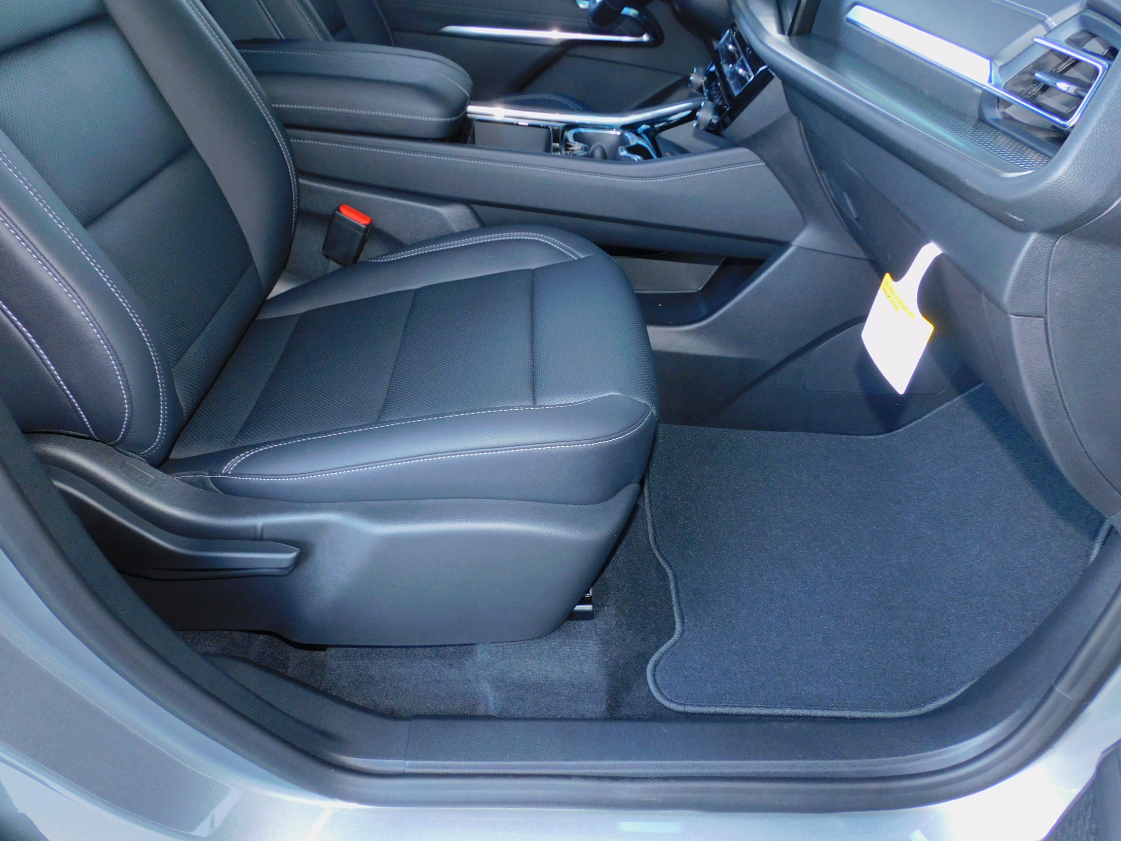 2026 Chevrolet Traverse LT - Photo 35