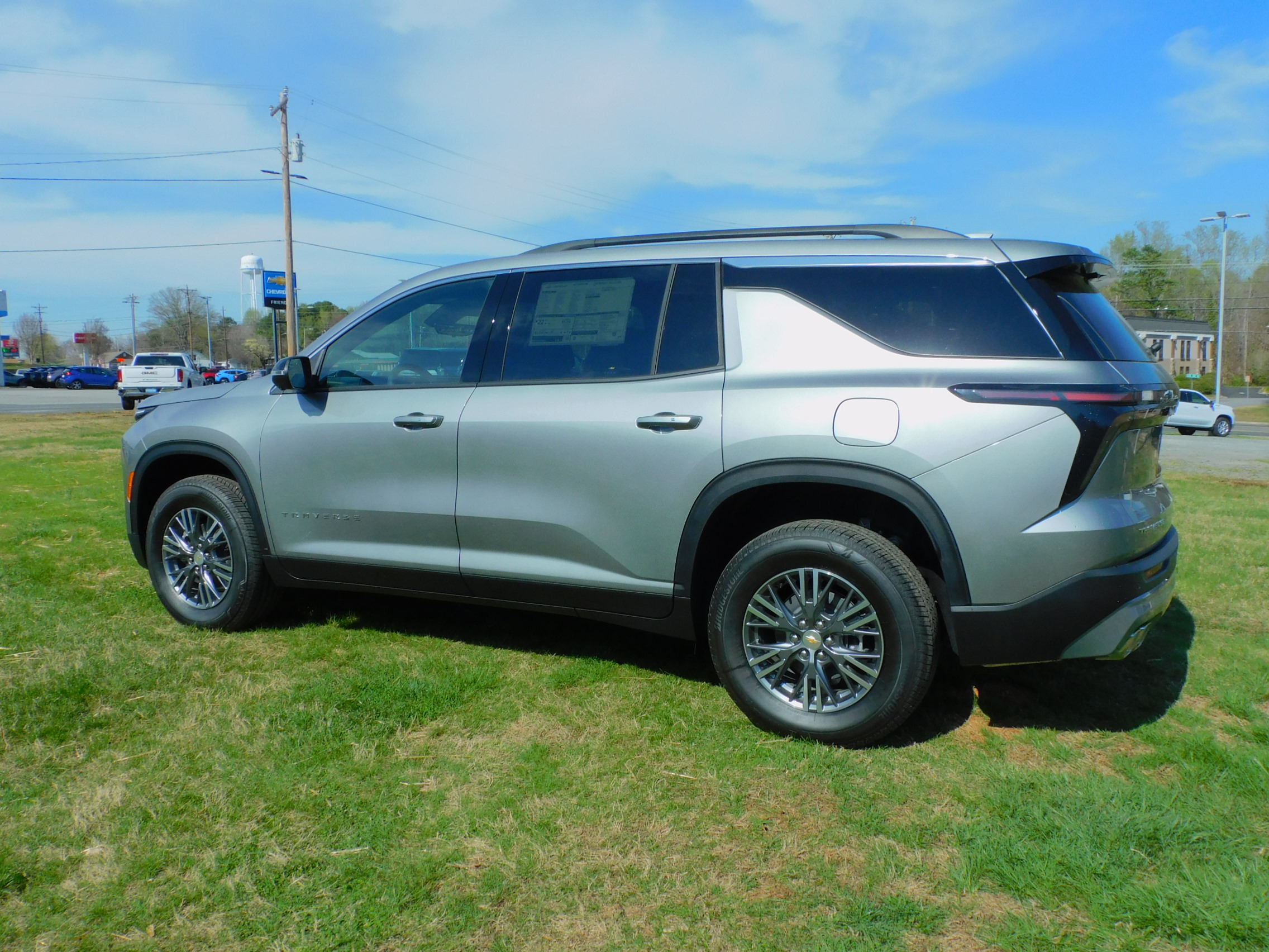 2026 Chevrolet Traverse LT - Photo 9