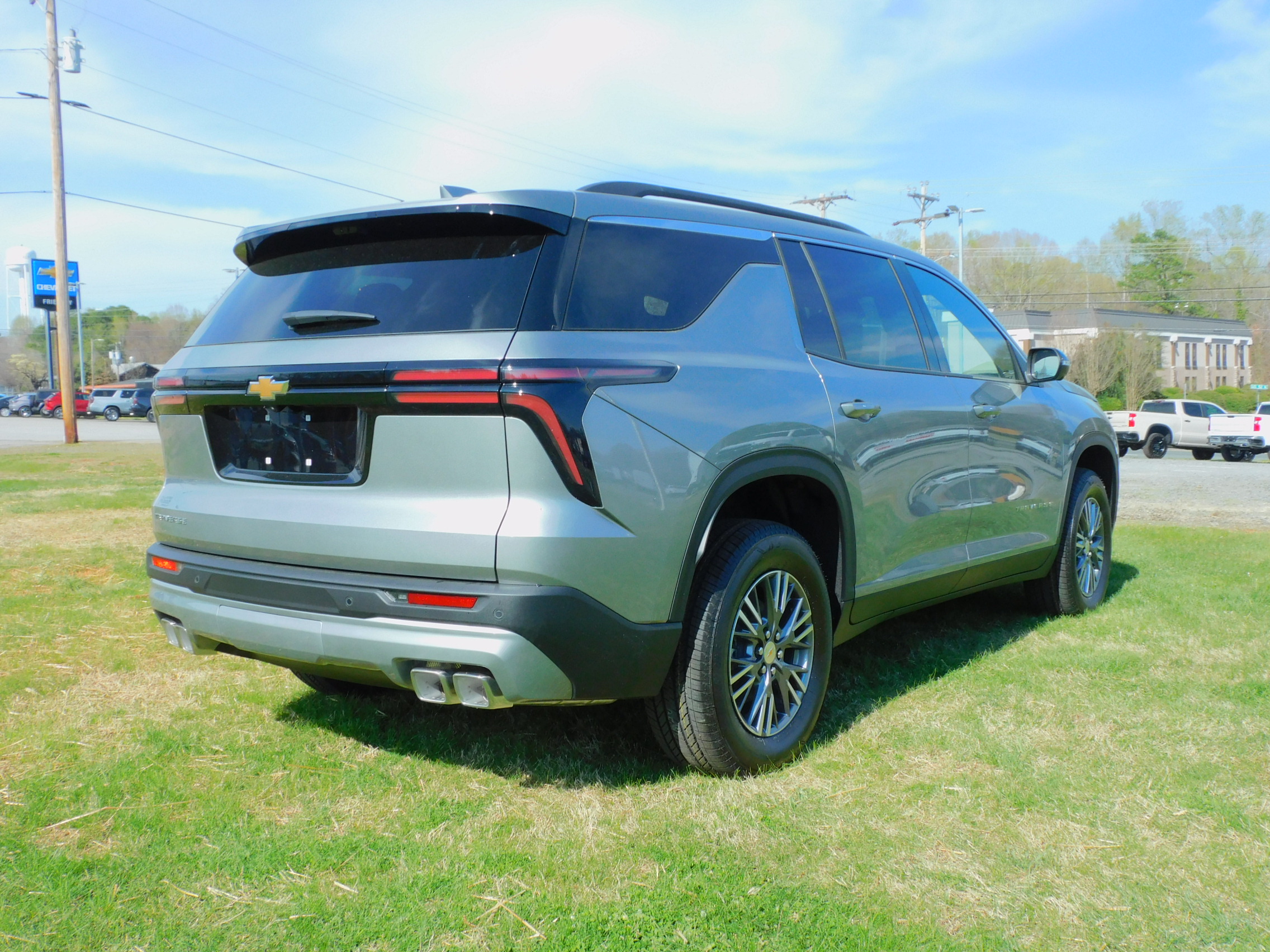 2026 Chevrolet Traverse LT - Photo 13