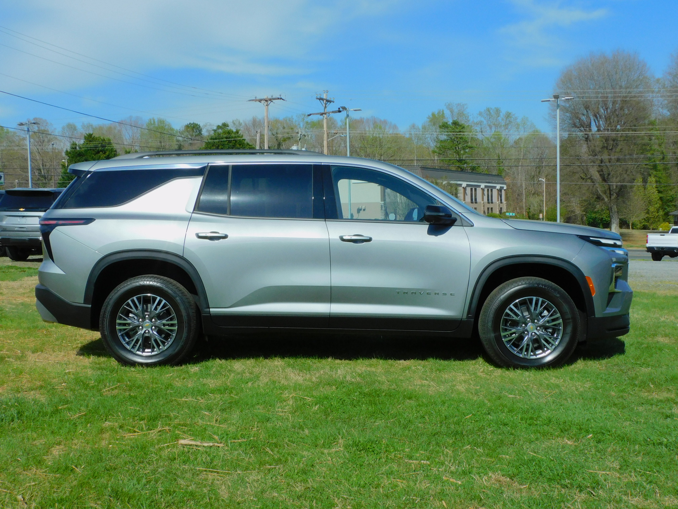 2026 Chevrolet Traverse LT - Photo 14