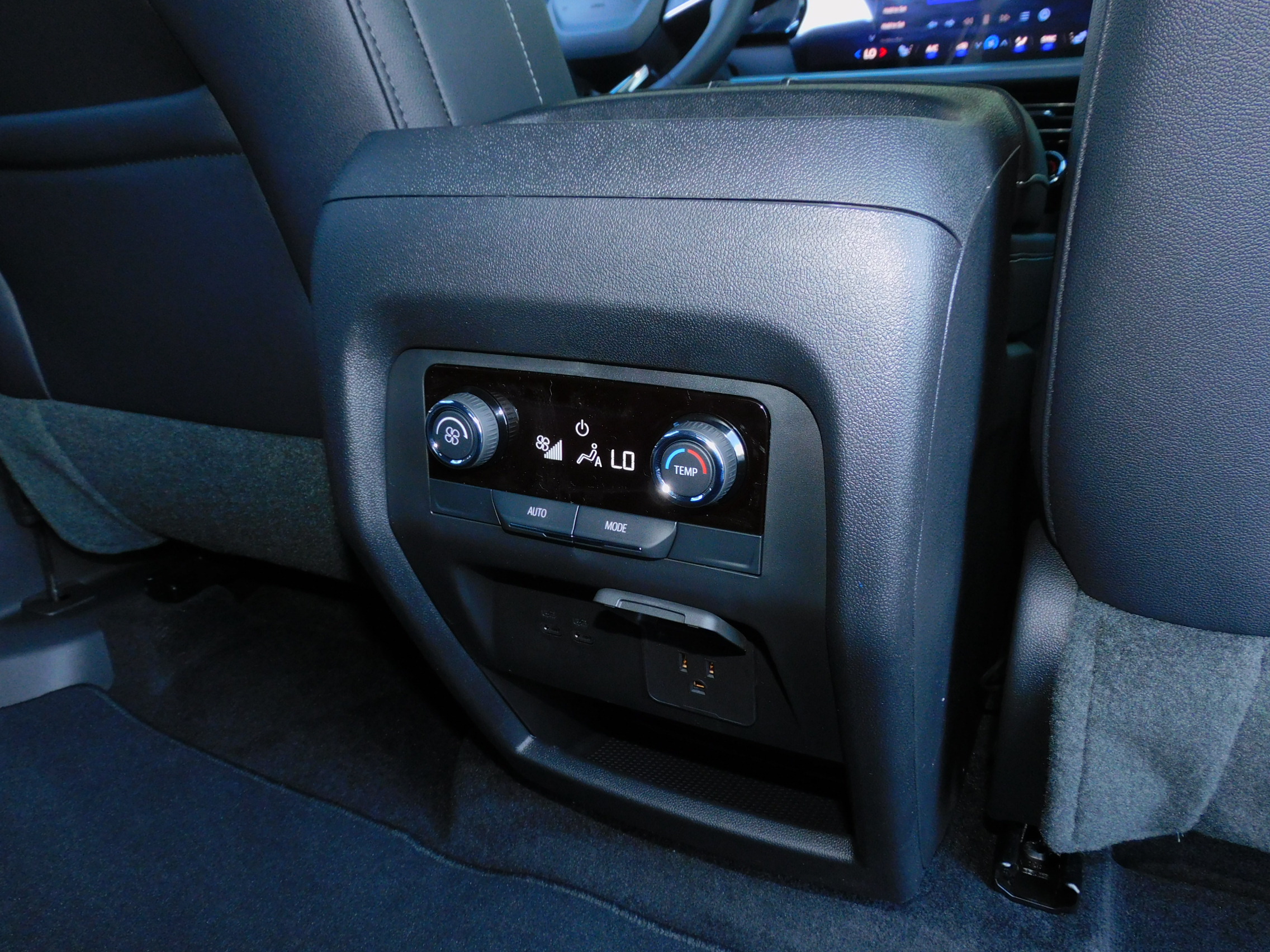 2026 Chevrolet Traverse LT - Photo 33
