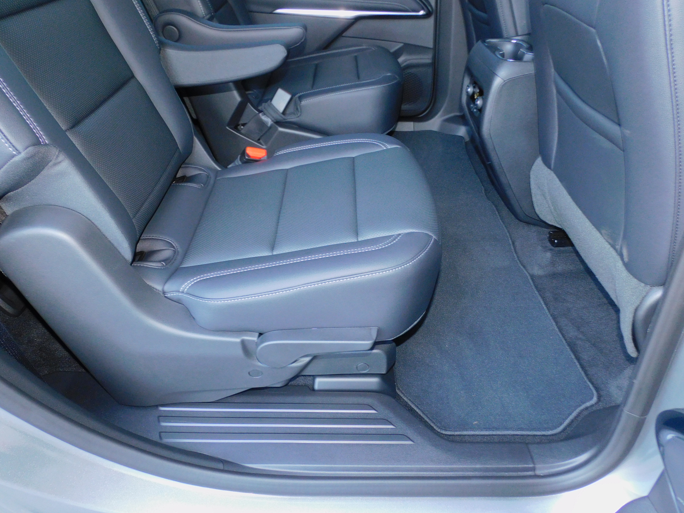 2026 Chevrolet Traverse LT - Photo 32