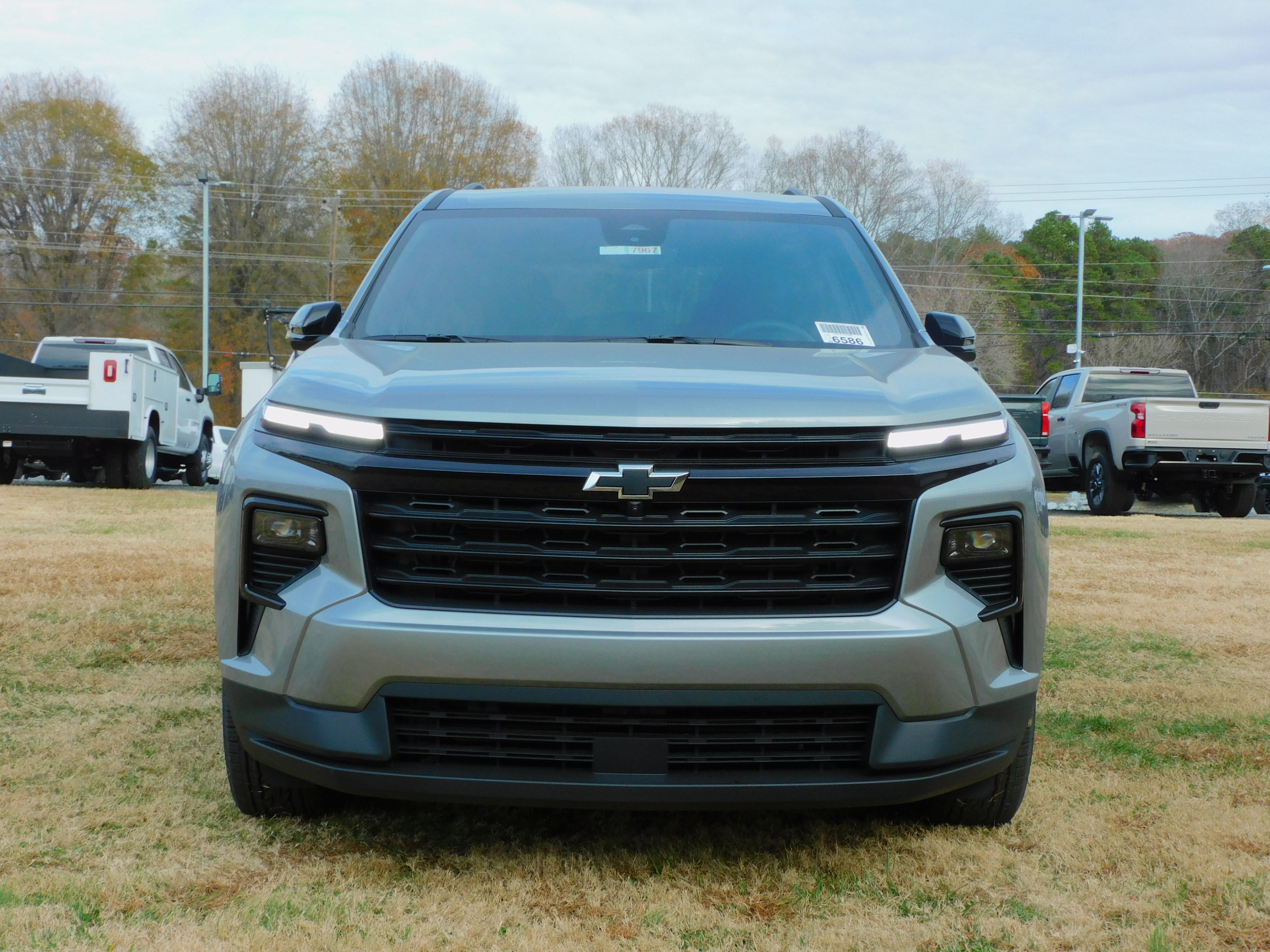 2026 Chevrolet Traverse photo 3