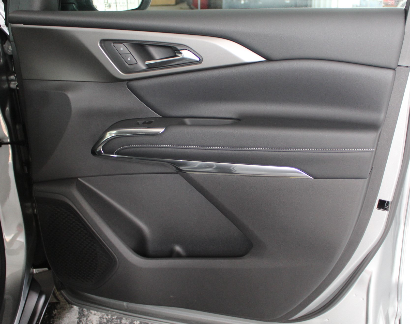 2026 Chevrolet Traverse photo 14
