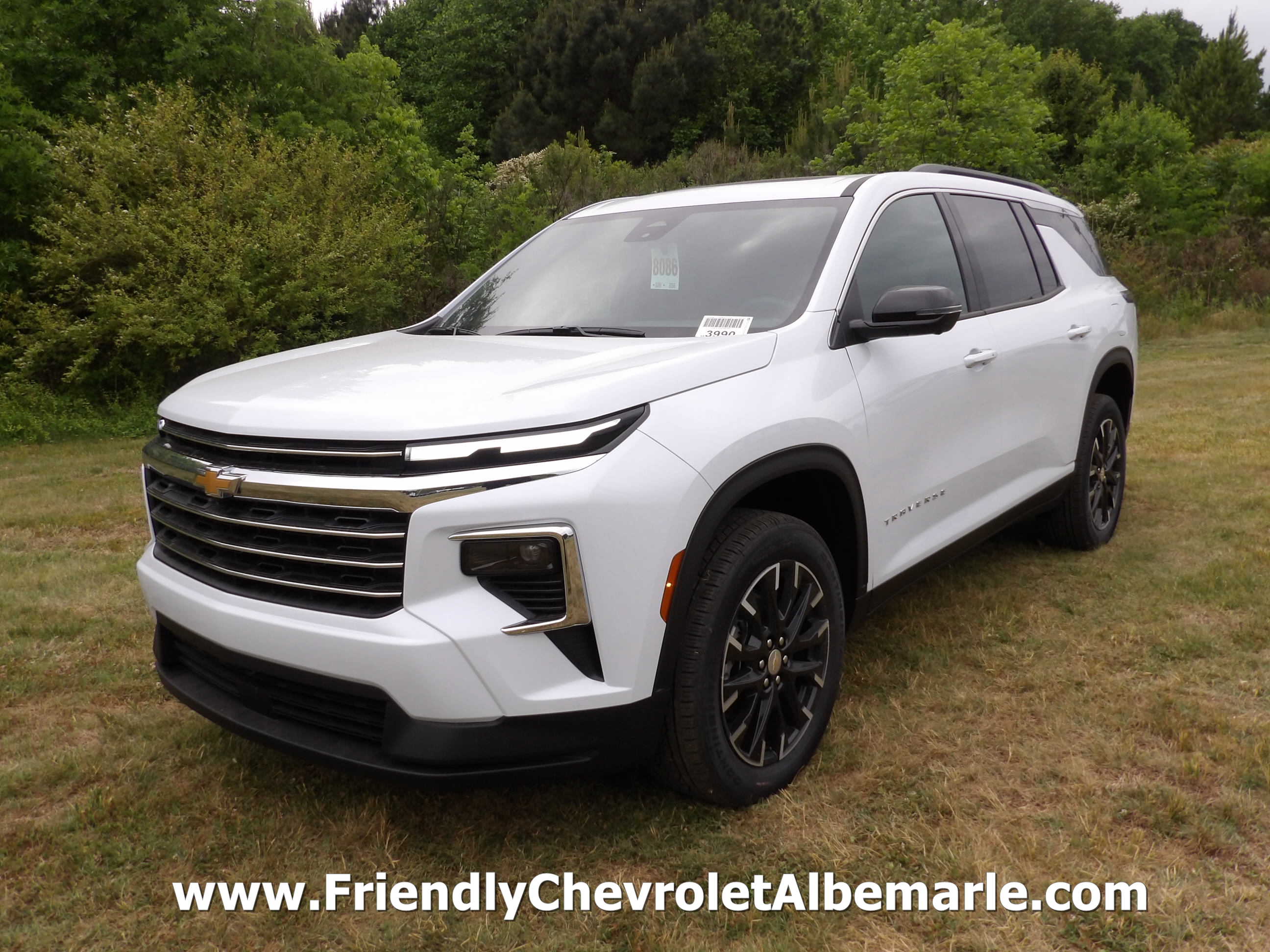 2026 Chevrolet Traverse FWD LT's photo